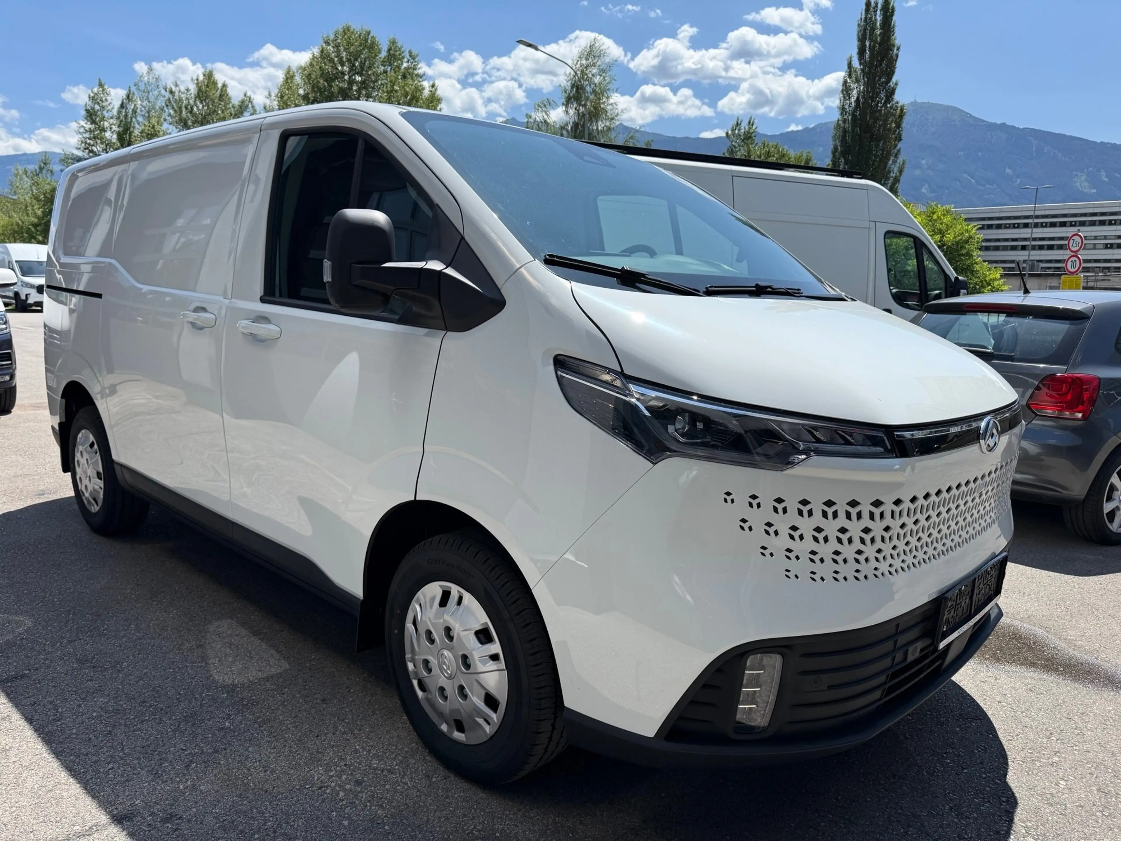 Maxus Deliver 7 Deliver 7 Kasten 2.0 D L1H1 (Sofort) — photo 3