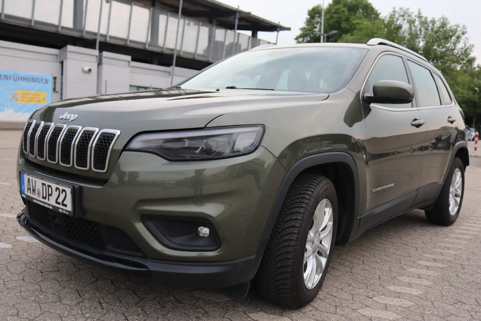 Jeep Cherokee Longitude Vert - 1
