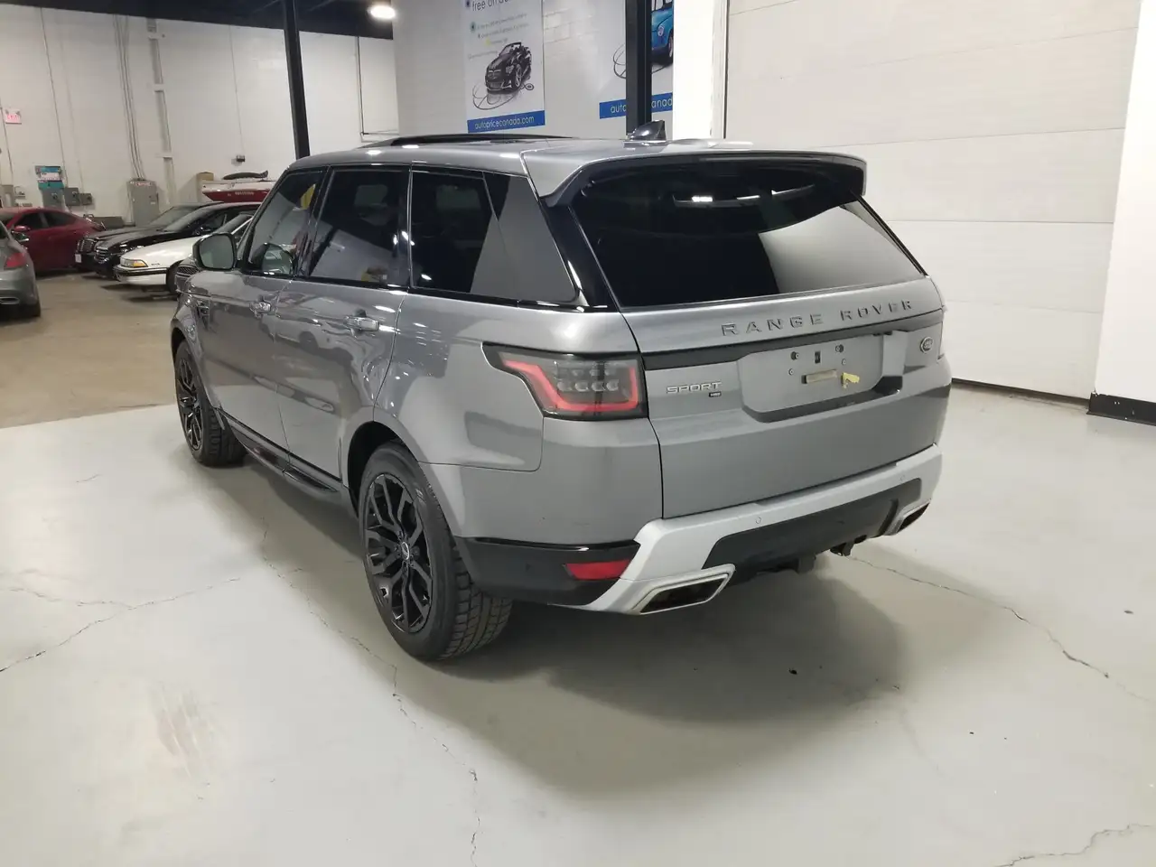 Land Rover Range Rover Sport снимка Land Rover Range Rover Sport