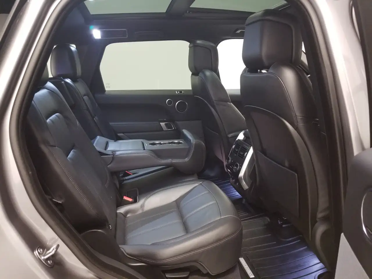 Land Rover Range Rover Sport снимка Land Rover Range Rover Sport