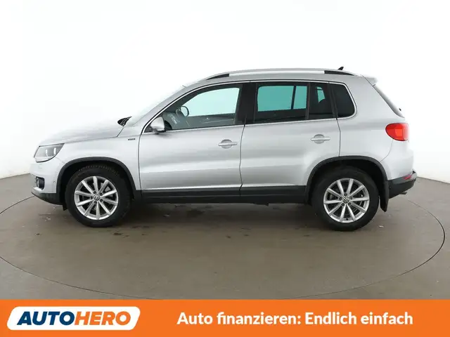 Volkswagen Tiguan view 3