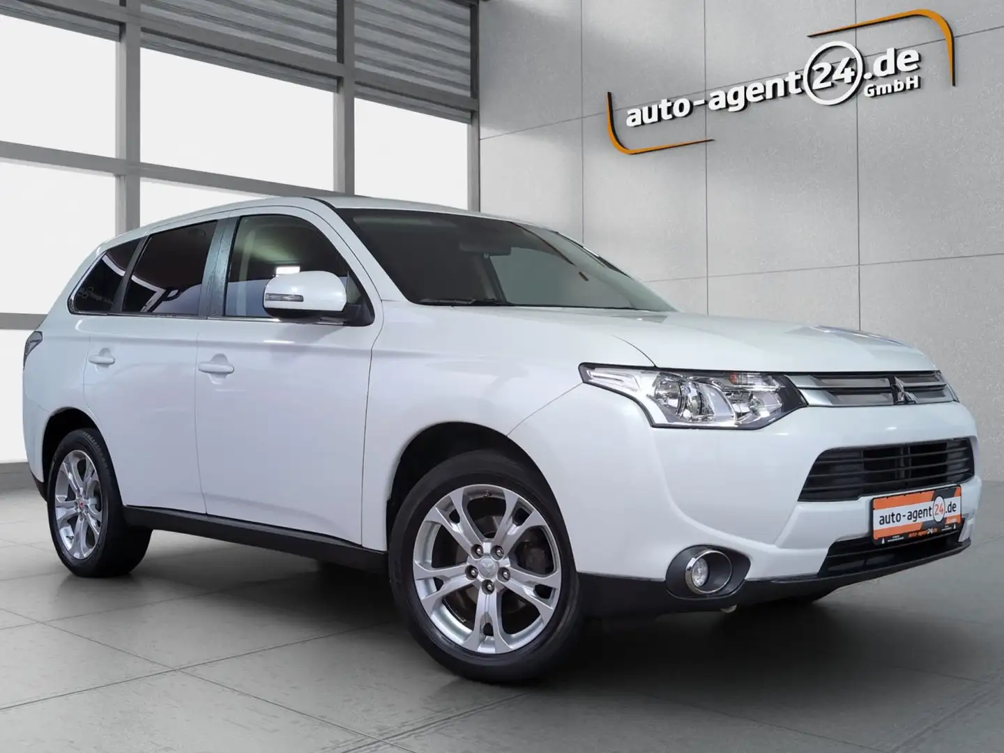 Mitsubishi Outlander 2.0 MIVEC /2.Hd/Kamera/Klima/Sitzheiz. Weiß - 1