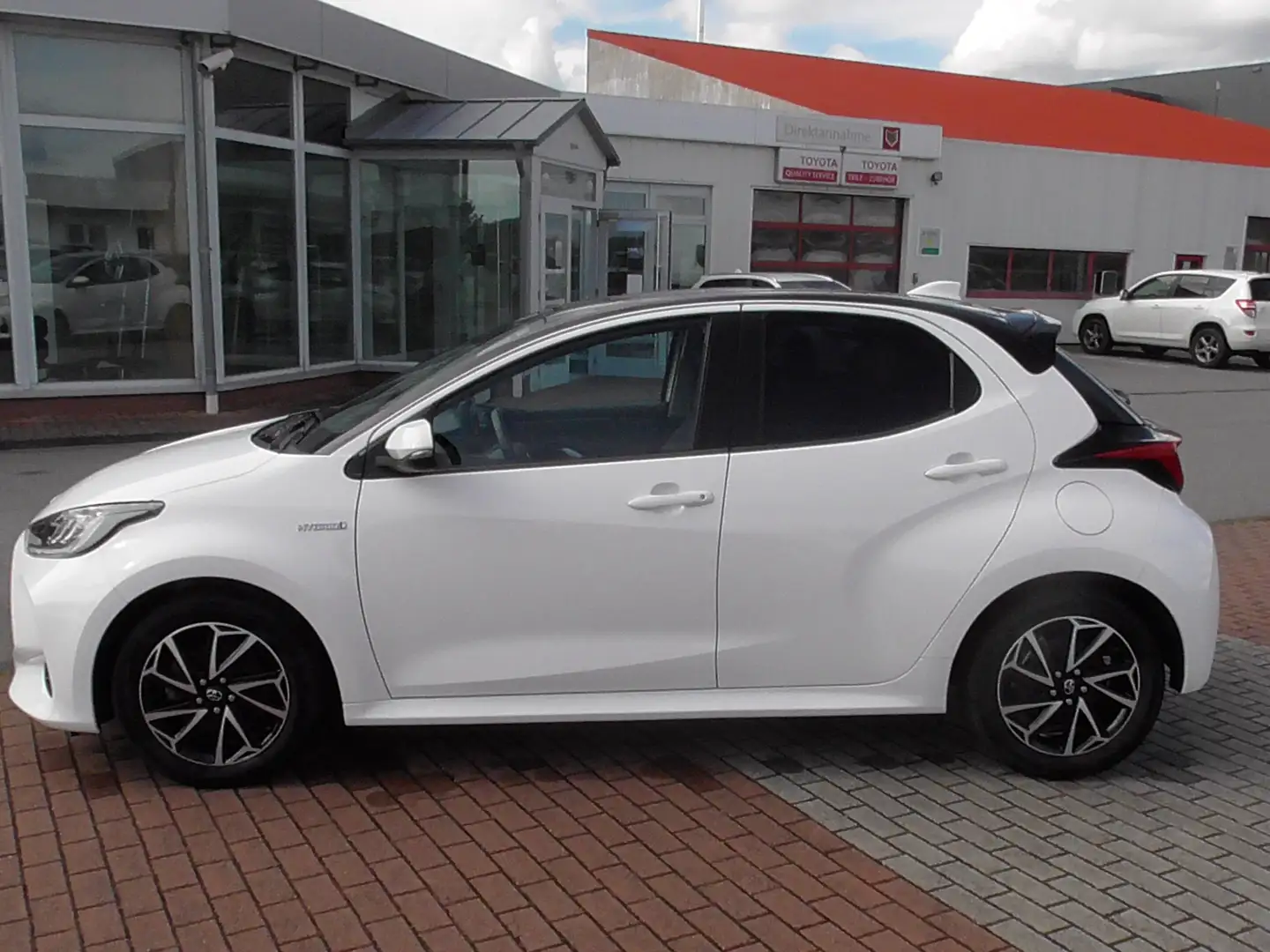 Toyota Yaris HybridTD,Automatik,Klima,Sitzhzg,Alu,Winterräde - 2