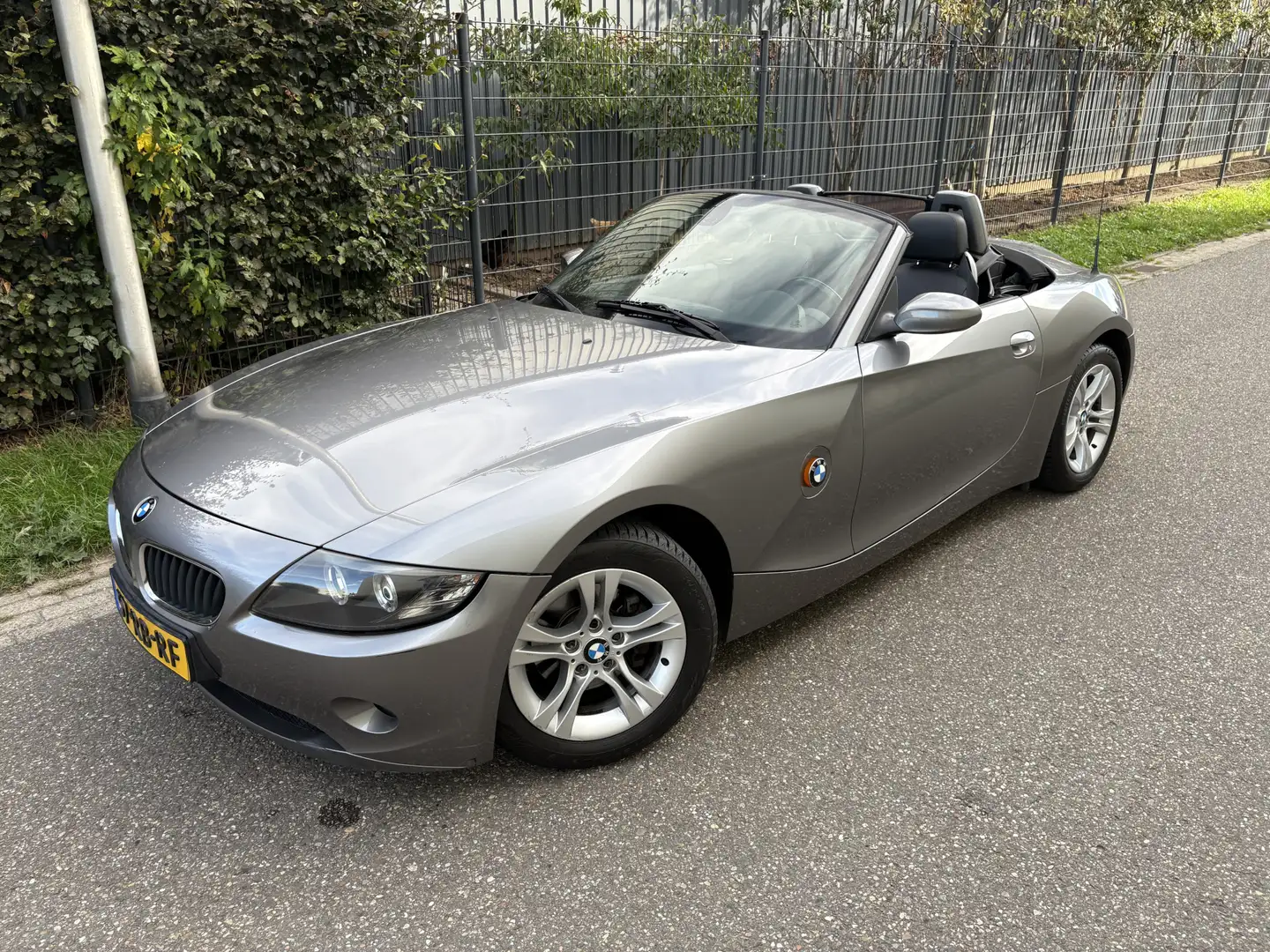 BMW Z4 Roadster 2.5i S / AUTOMAAT / LEER / STOELVERWARMIN Grau - 2