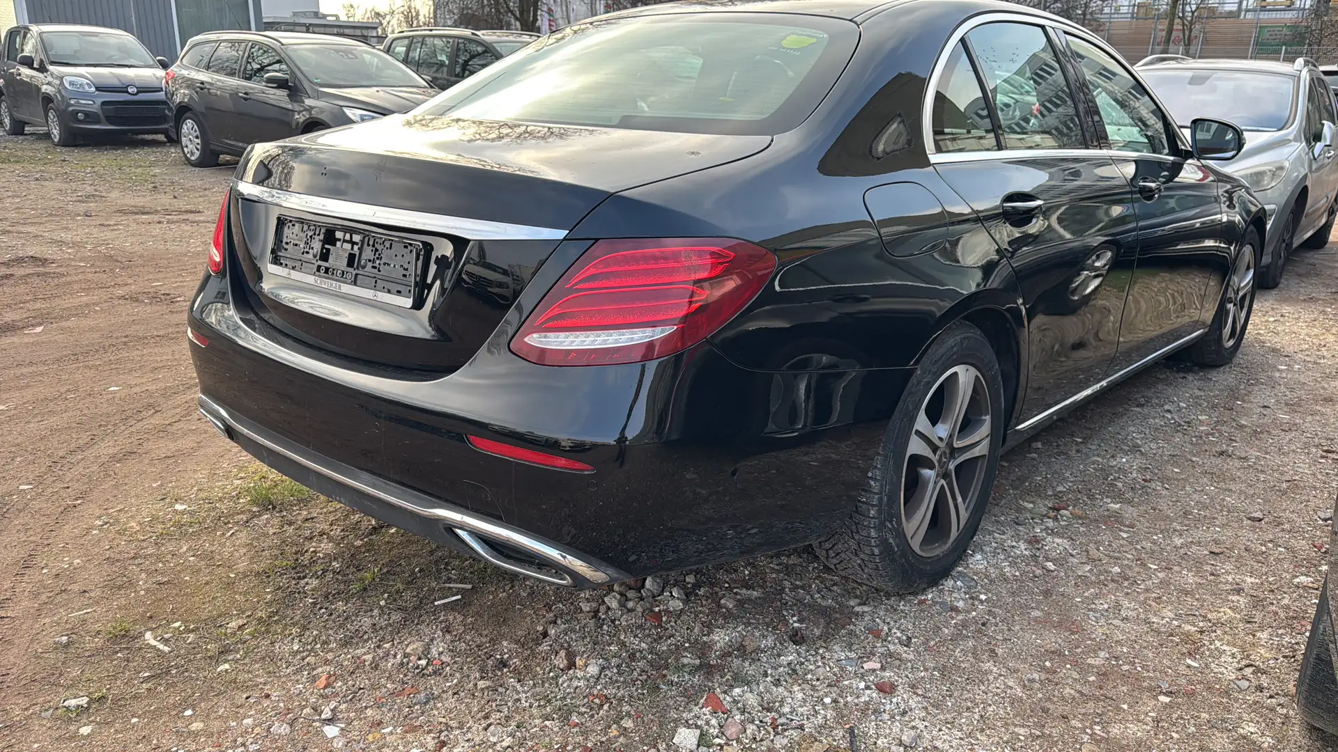 Mercedes-Benz E 200 E 200 Avantgarde 9-G Automatik Navi Camera Noir - 2