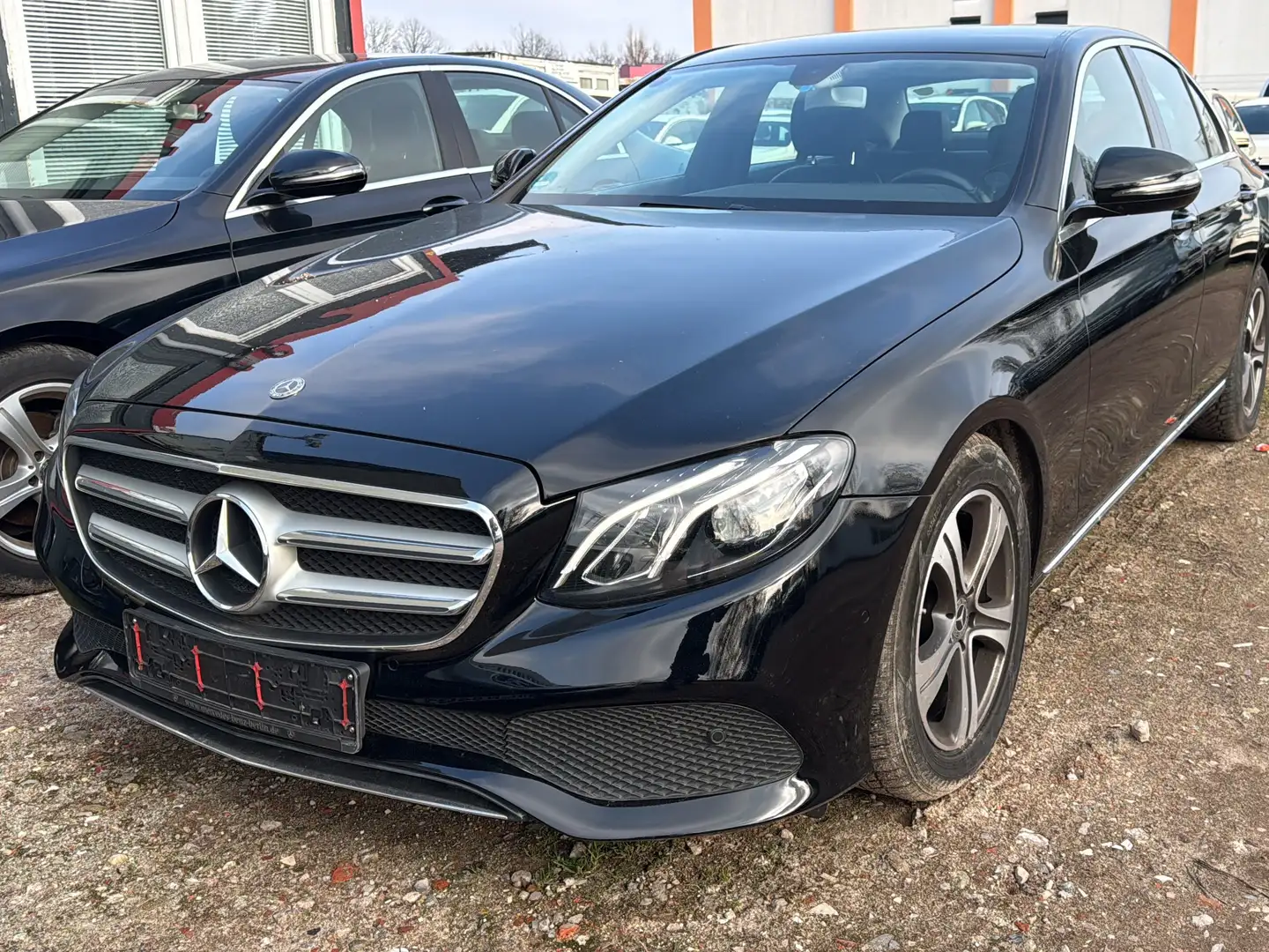 Mercedes-Benz E 200 E 200 Avantgarde 9-G Automatik Navi Camera Noir - 1
