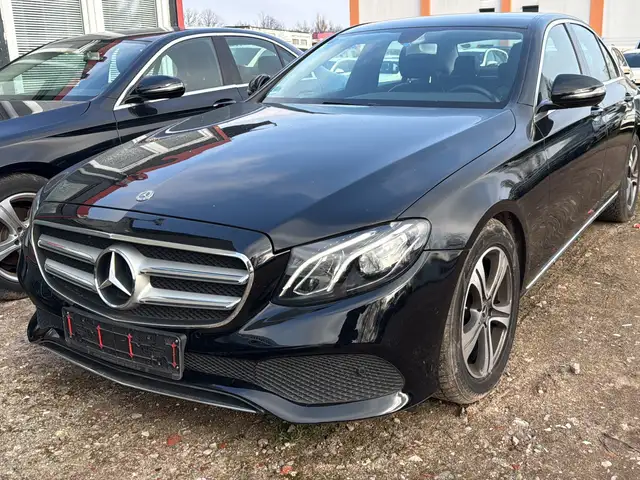 Mercedes-Benz E 200 E 200 Avantgarde 9-G Automatik Navi Camera