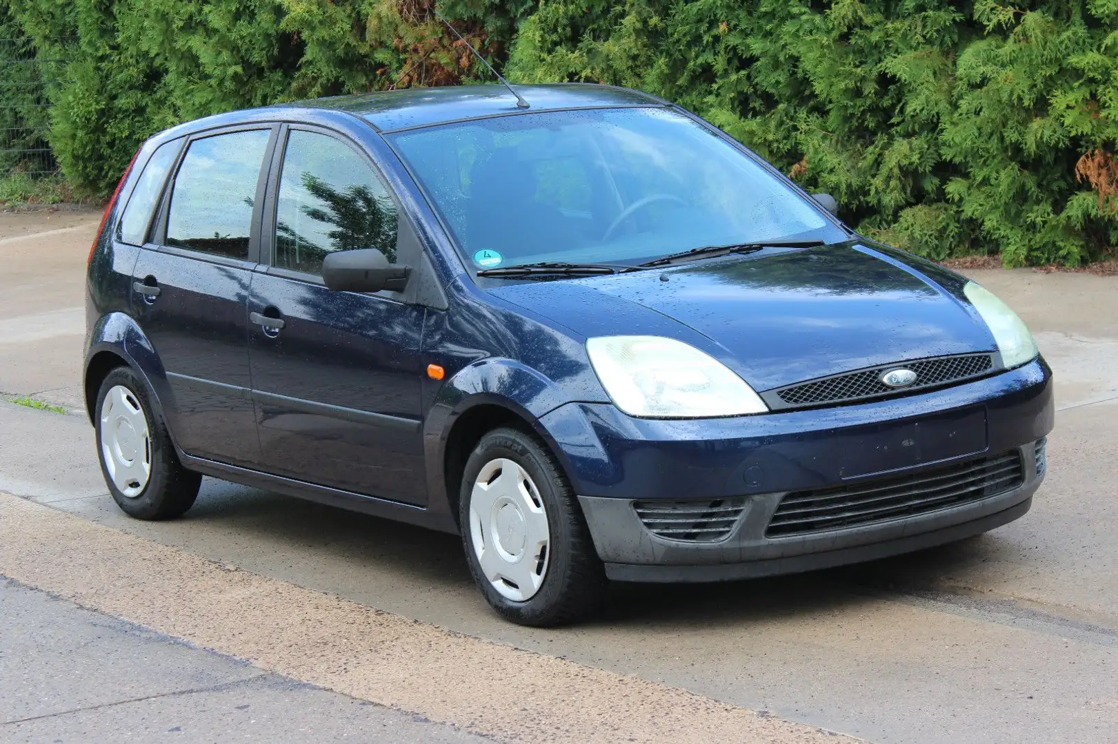 Ford Fiesta 1.3 51 kW Ambiente+Klima+TÜV-02-2027 Bleu - 1