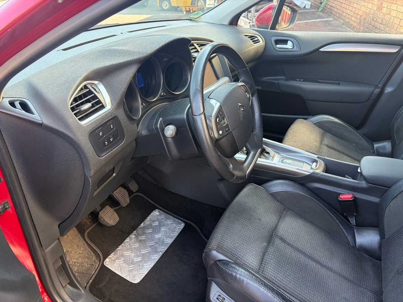 Citroen C4 Citroen C4 1.6 HDI Shine — photo 12