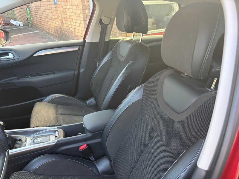 Citroen C4 Citroen C4 1.6 HDI Shine — photo 14