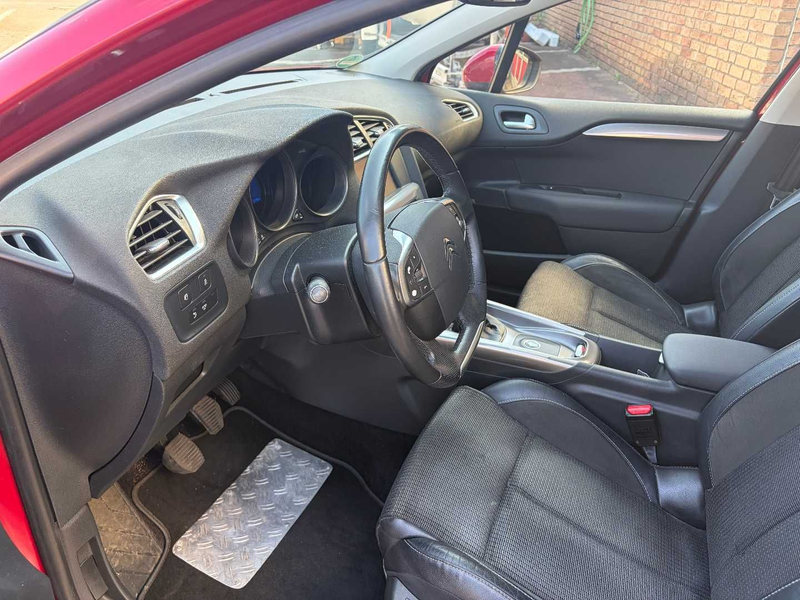 Citroen C4 Citroen C4 1.6 HDI Shine — photo 15