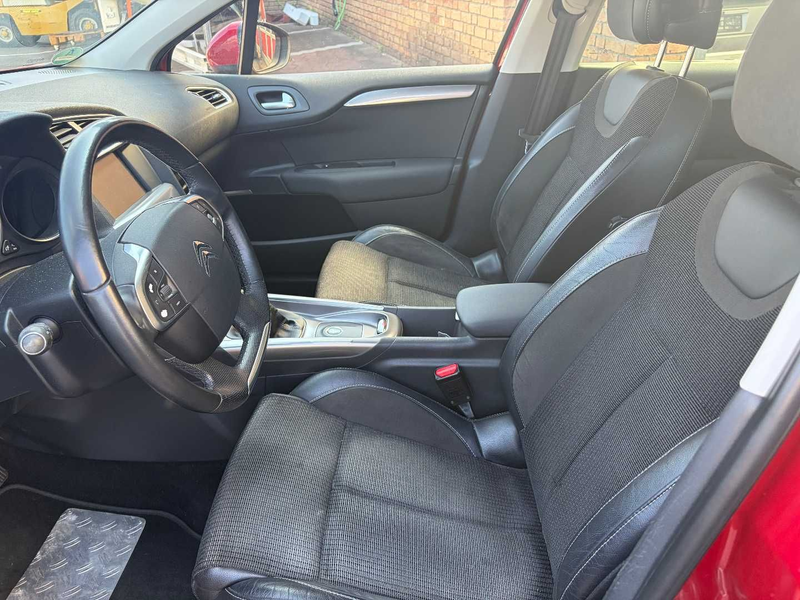 Citroen C4 Citroen C4 1.6 HDI Shine — photo 13