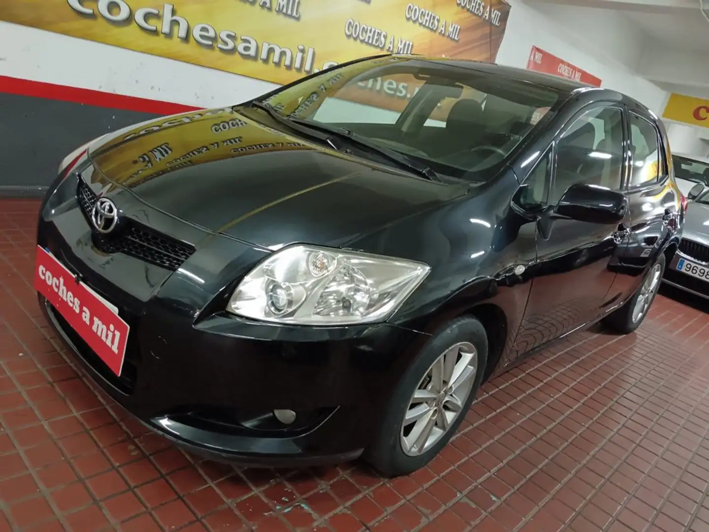 Toyota Auris 1.33 VVT-i Active Negro - 2