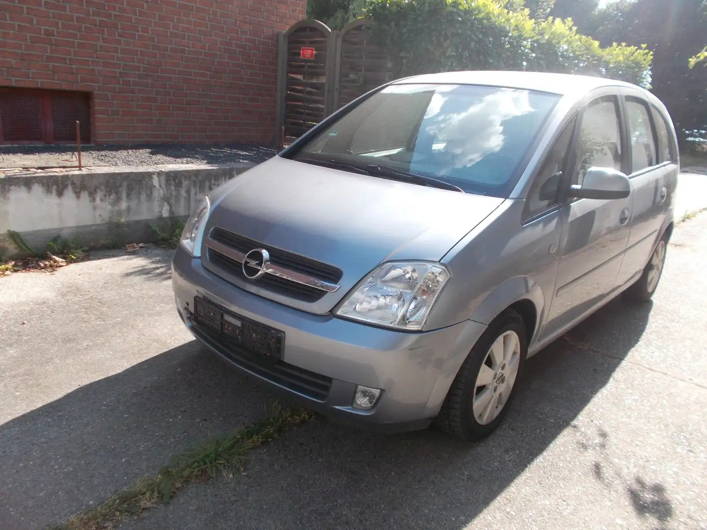 Opel Meriva Cosmo-Klima-Alu Felgen-AHK Silber - 1