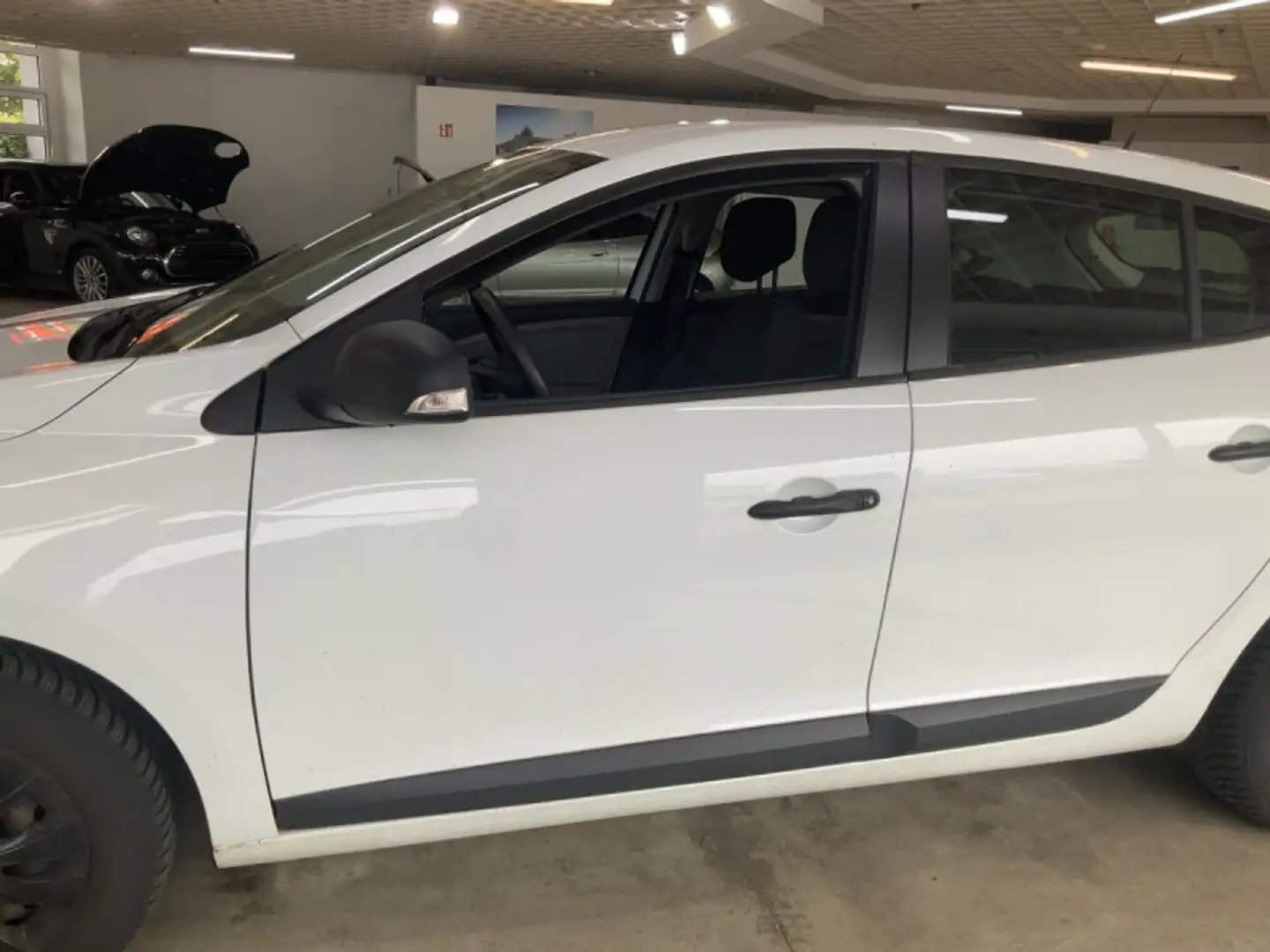 Renault Megane 1.6 16V 100 CV Authentique Blanc - 2