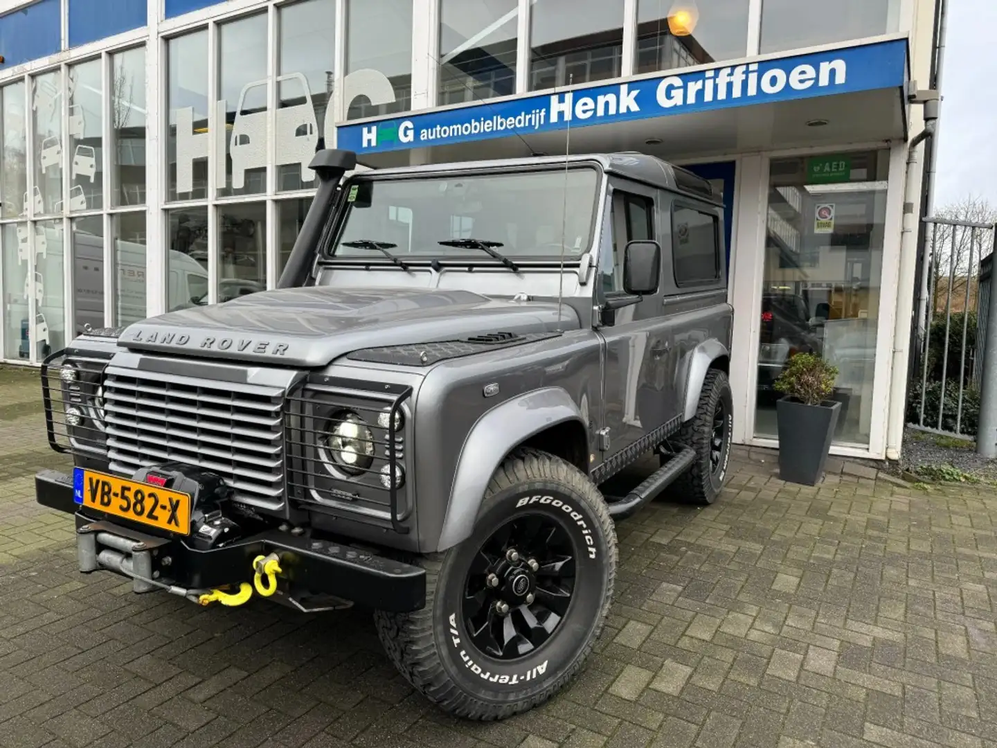 Land Rover Defender 2.2 D SW 90 Commercial I Lier I Cruise control I B Grijs - 1