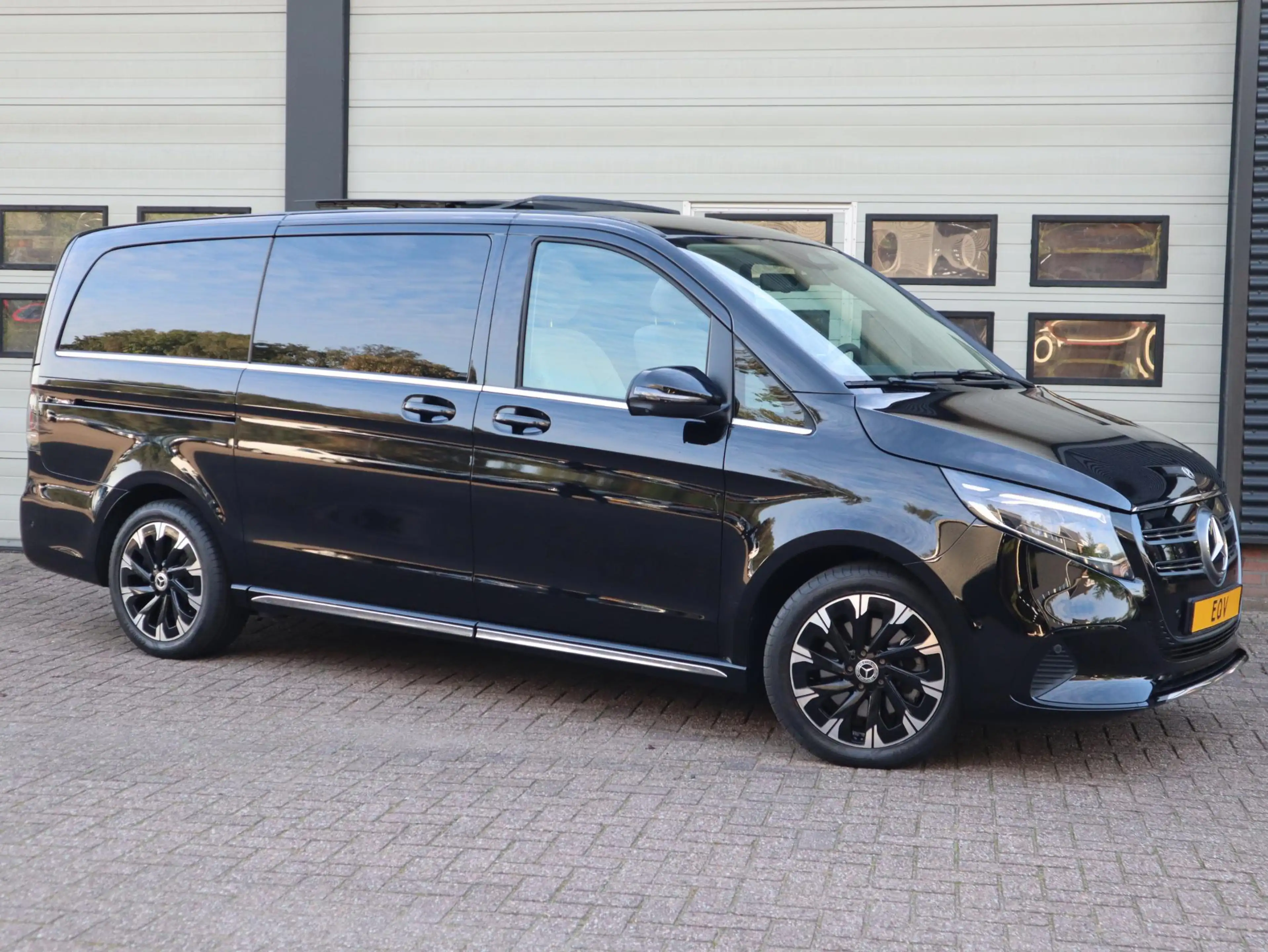 Mercedes-Benz EQV 300 90 kWh L2 Avantgarde - Alle Opties - AMG - 7 Pers. — photo 7