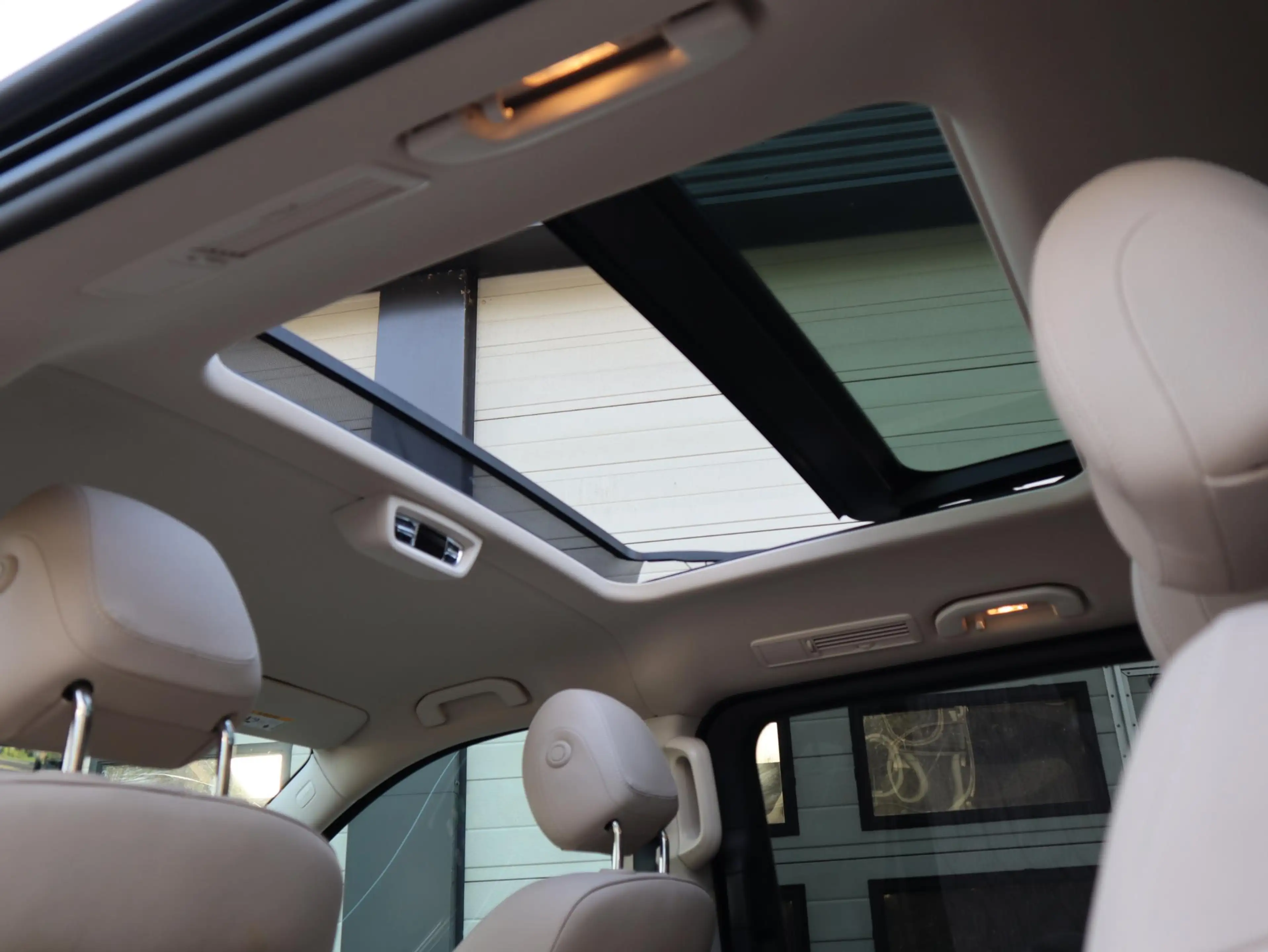 Mercedes-Benz EQV 300 90 kWh L2 Avantgarde - Alle Opties - AMG - 7 Pers. — photo 8