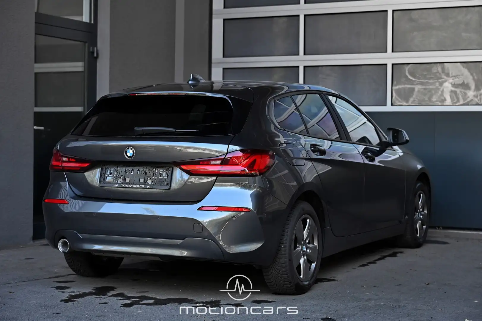 BMW 116 1er- 116d Advantage Pickerl NEU Grau - 2