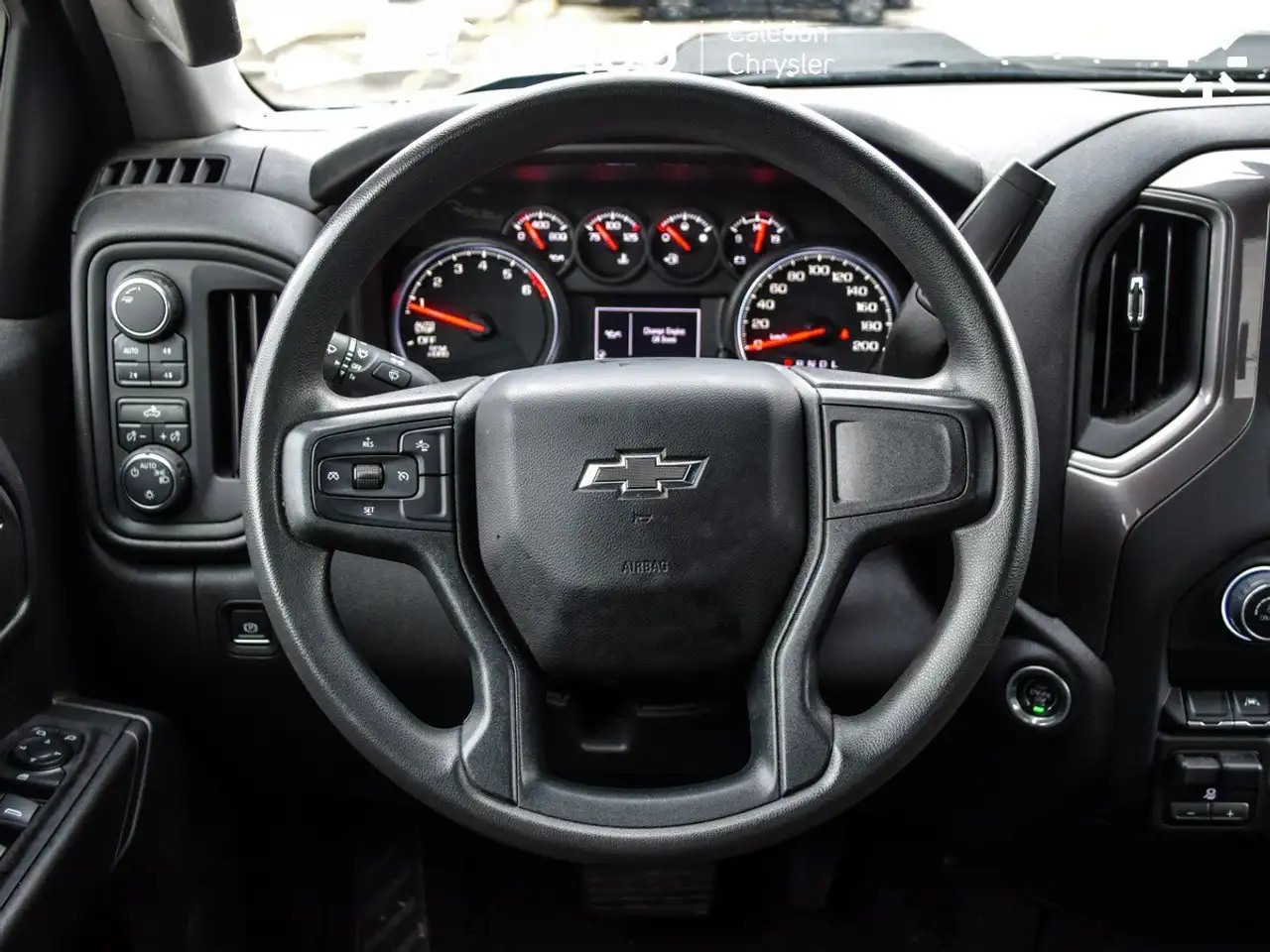 Chevrolet Silverado 1500 снимка Chevrolet Silverado 1500