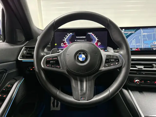 BMW 3 Series view 11