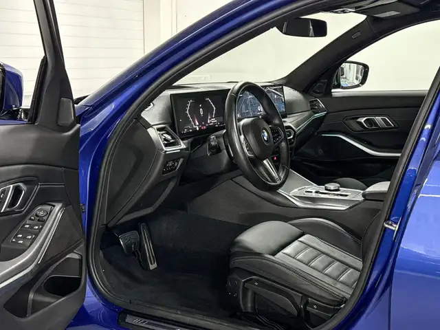 BMW 3 Series view 8