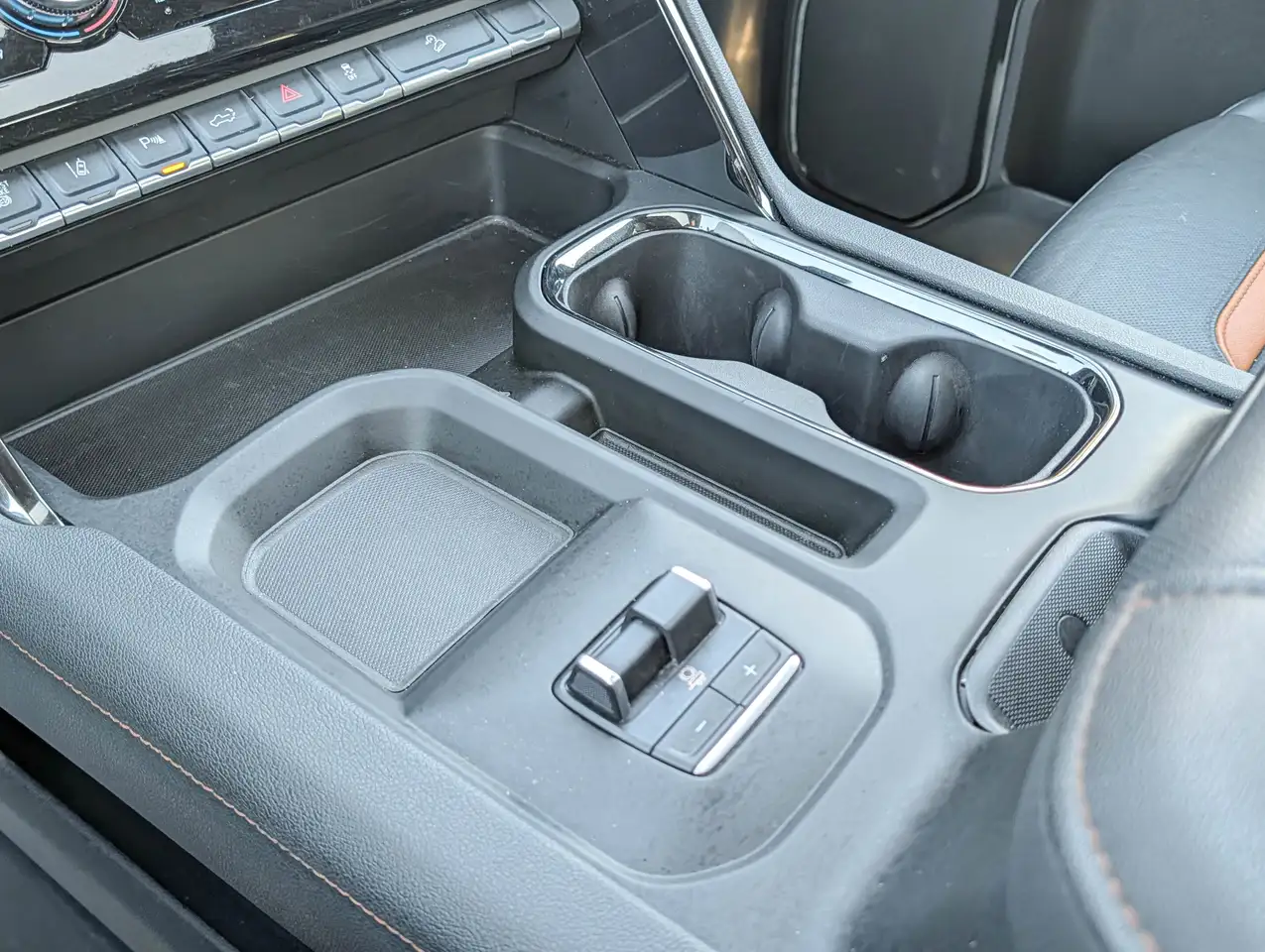 GMC Sierra 2500HD снимка GMC Sierra 2500HD