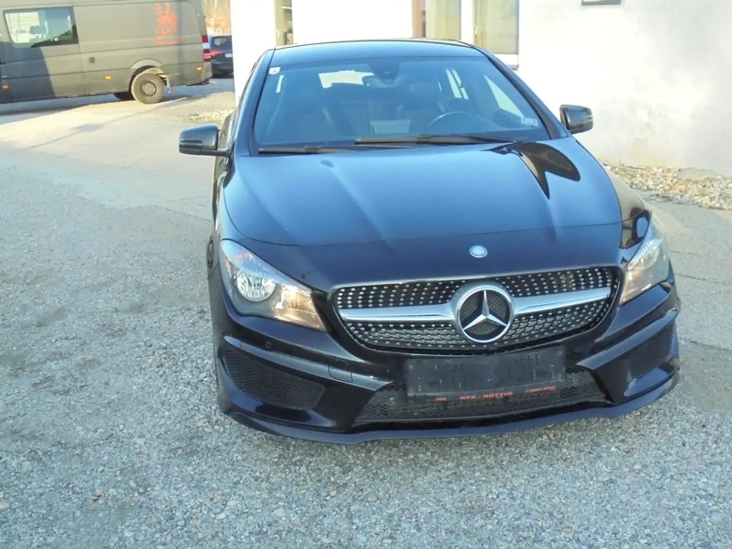 Mercedes-Benz CLA 220 CLA 220 CDI Shooting Brake Aut. Schwarz - 2