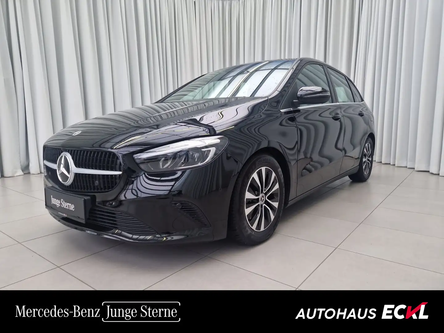 Mercedes-Benz B 180 d Österreich-Edition Schwarz - 1