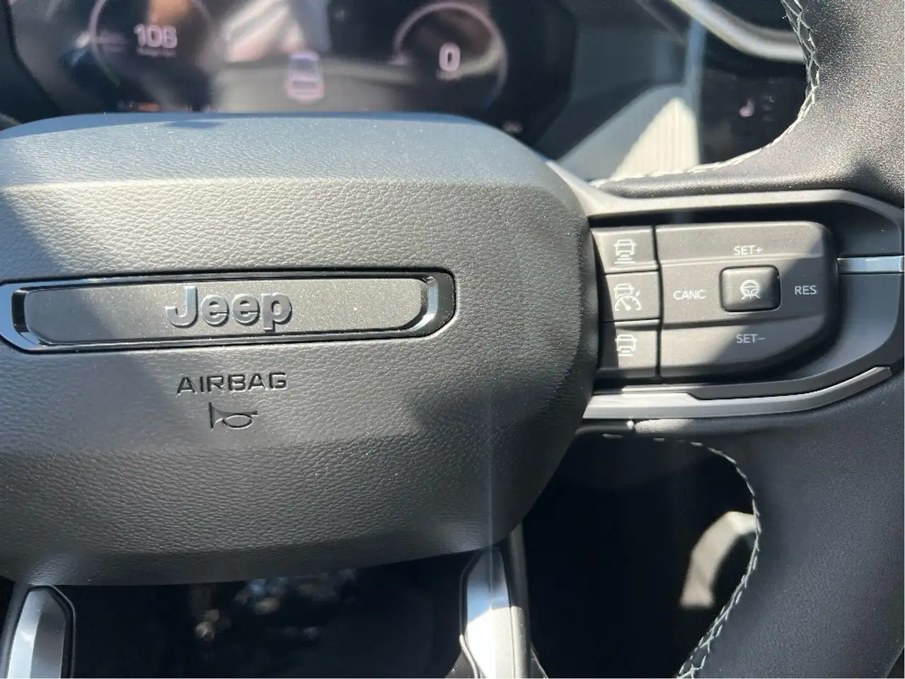Jeep Cherokee снимка Jeep Cherokee