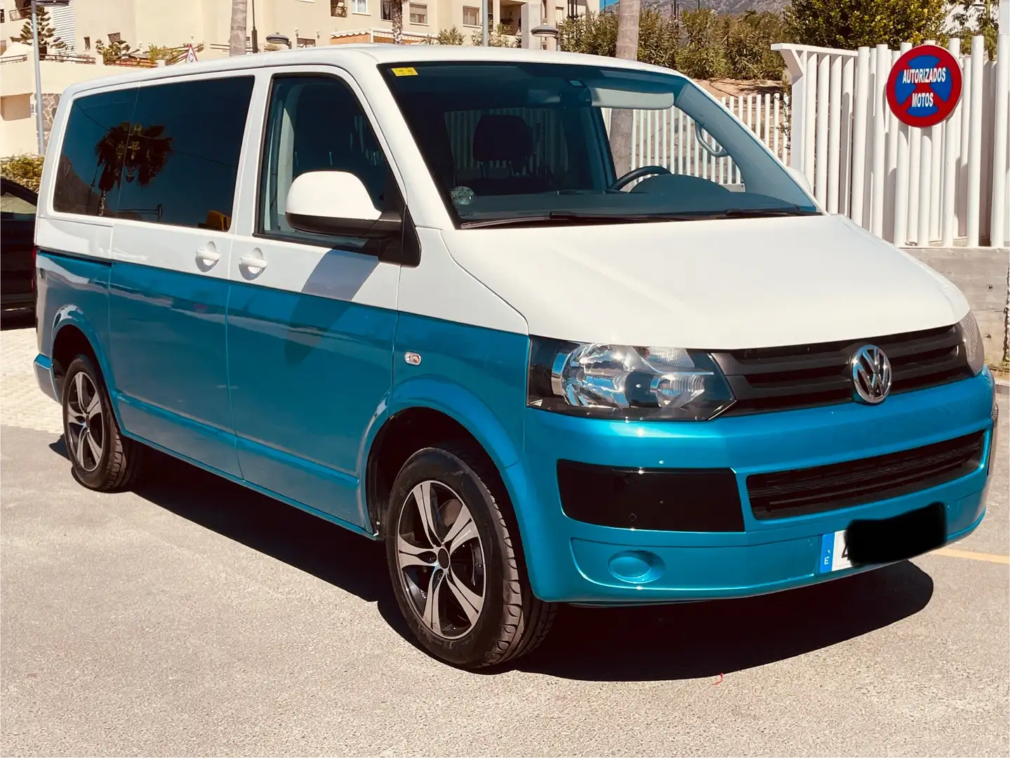 Volkswagen T5 Caravelle Kurz DSG 4MOTION Comfortline - 1