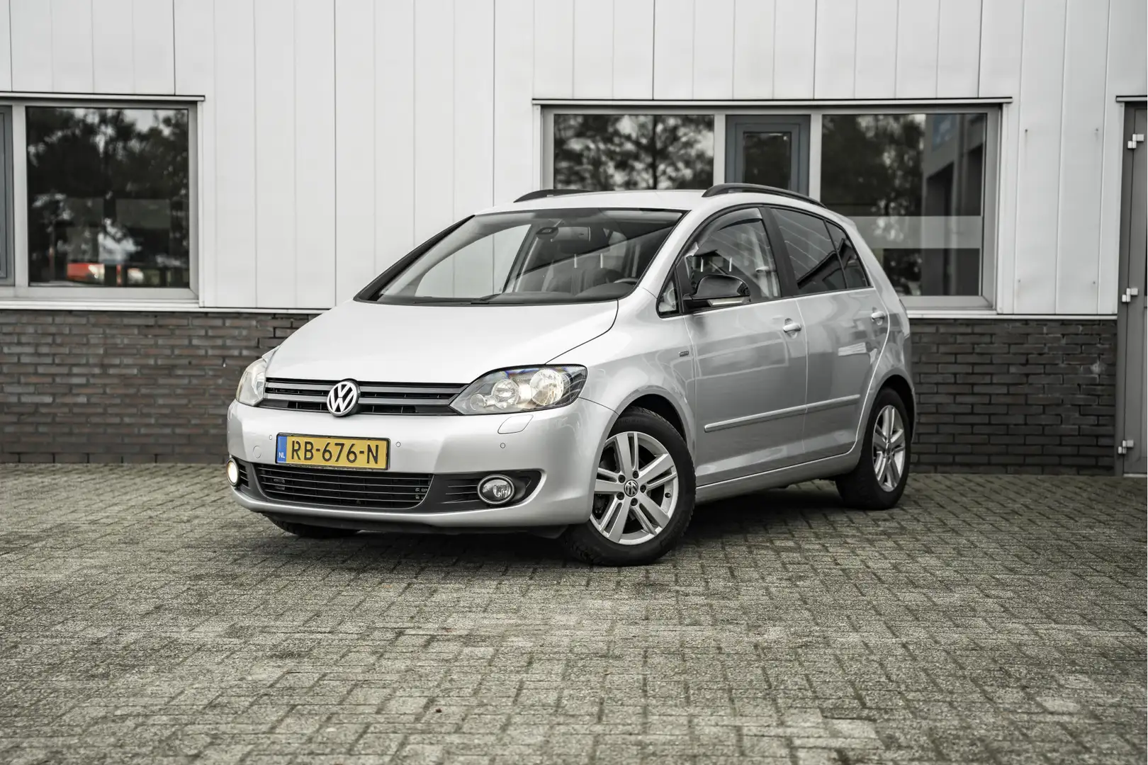 Volkswagen Golf Plus 1.2 TSI Trendline | Trekhaak Tijdelijke Black frid Gris - 1