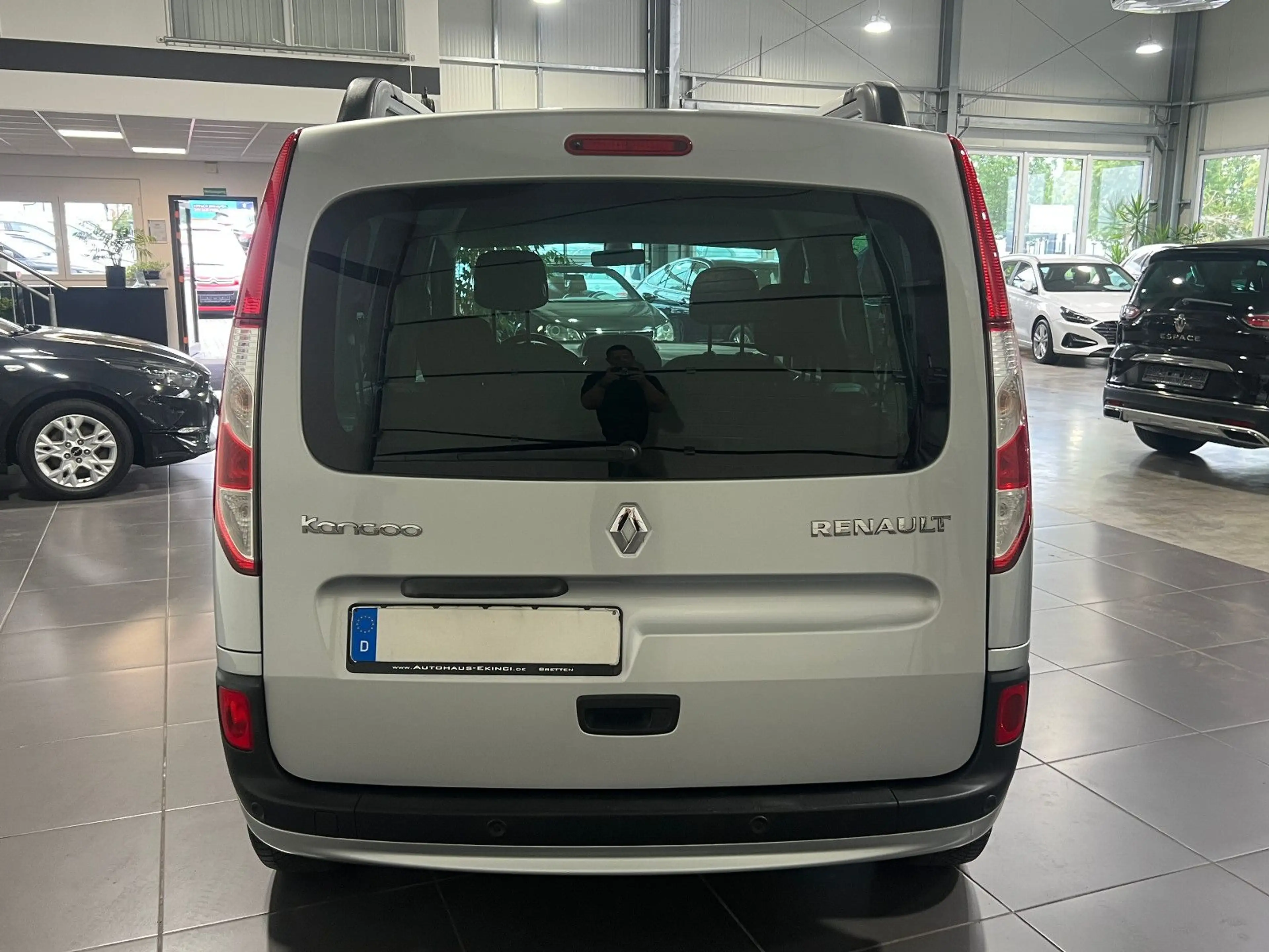 Renault Kangoo 1.5 dCi **Navi*PDC*Klima*Tempomat** — photo 8