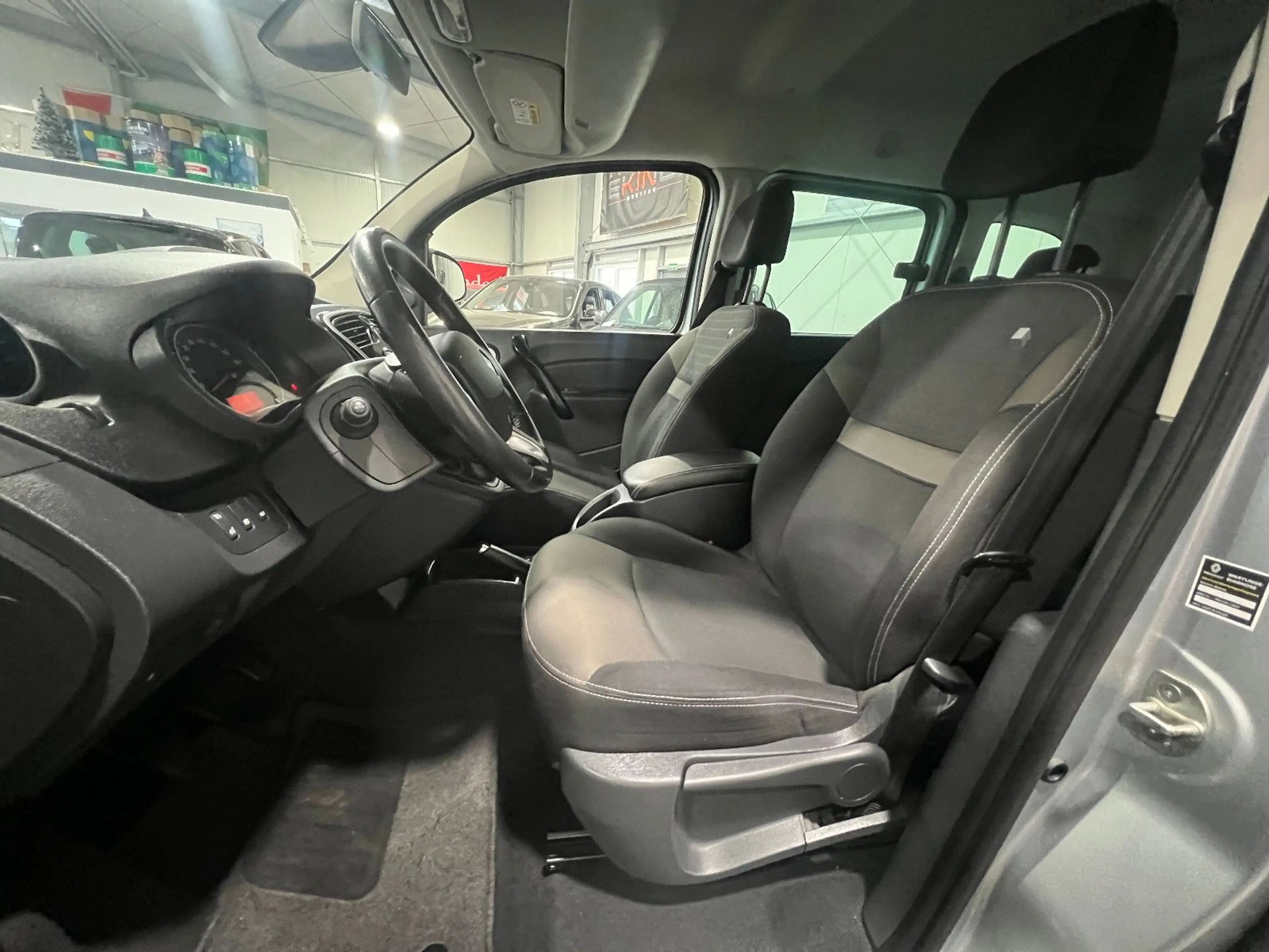 Renault Kangoo 1.5 dCi **Navi*PDC*Klima*Tempomat** — photo 12