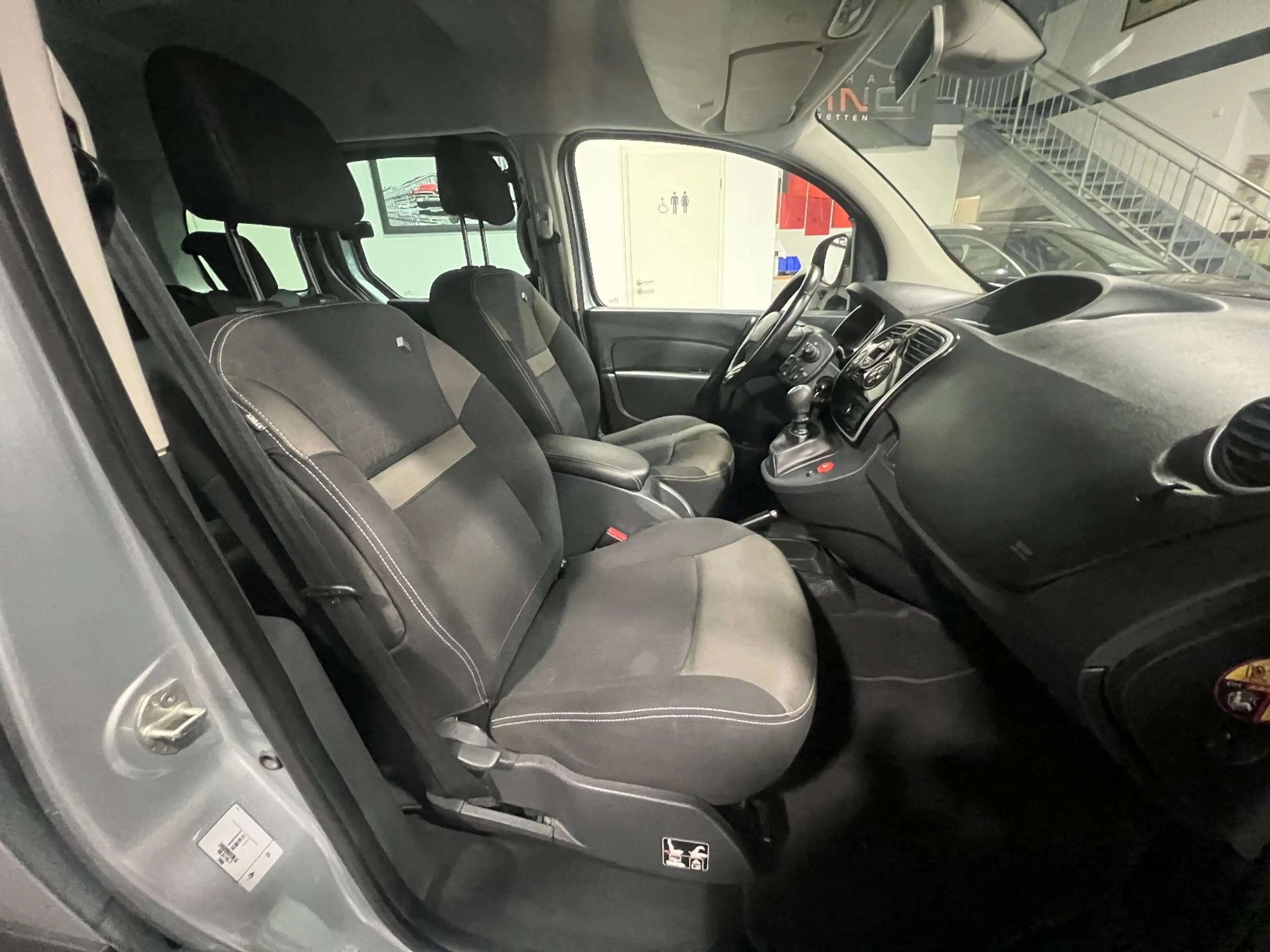 Renault Kangoo 1.5 dCi **Navi*PDC*Klima*Tempomat** — photo 13