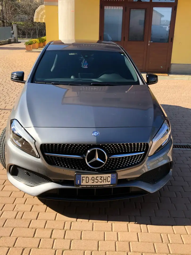 Mercedes-Benz A 200 Premium auto my16 - 1