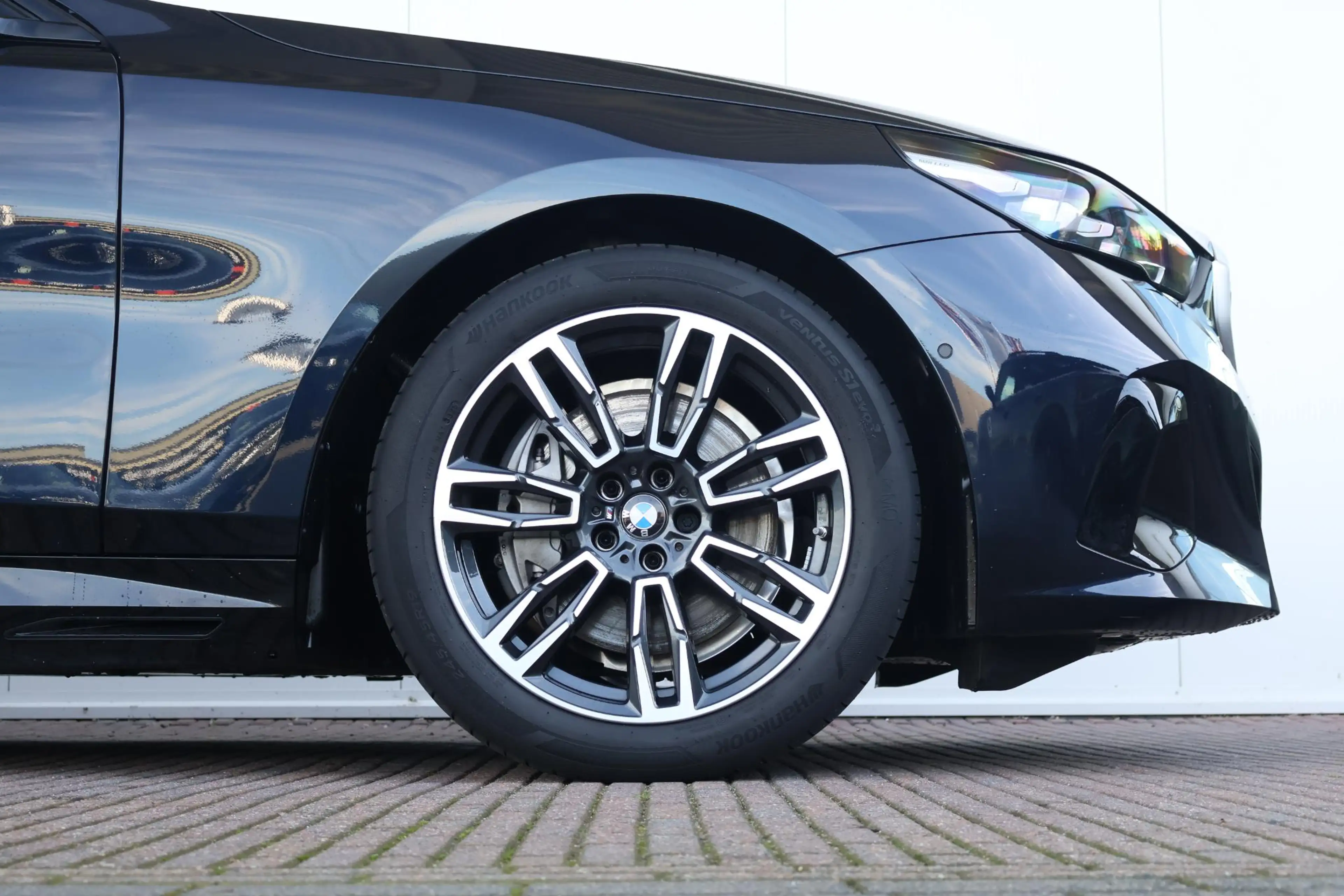 BMW i5 Touring eDrive40 M Sport Edition 84 kWh | M-Sport — photo 6
