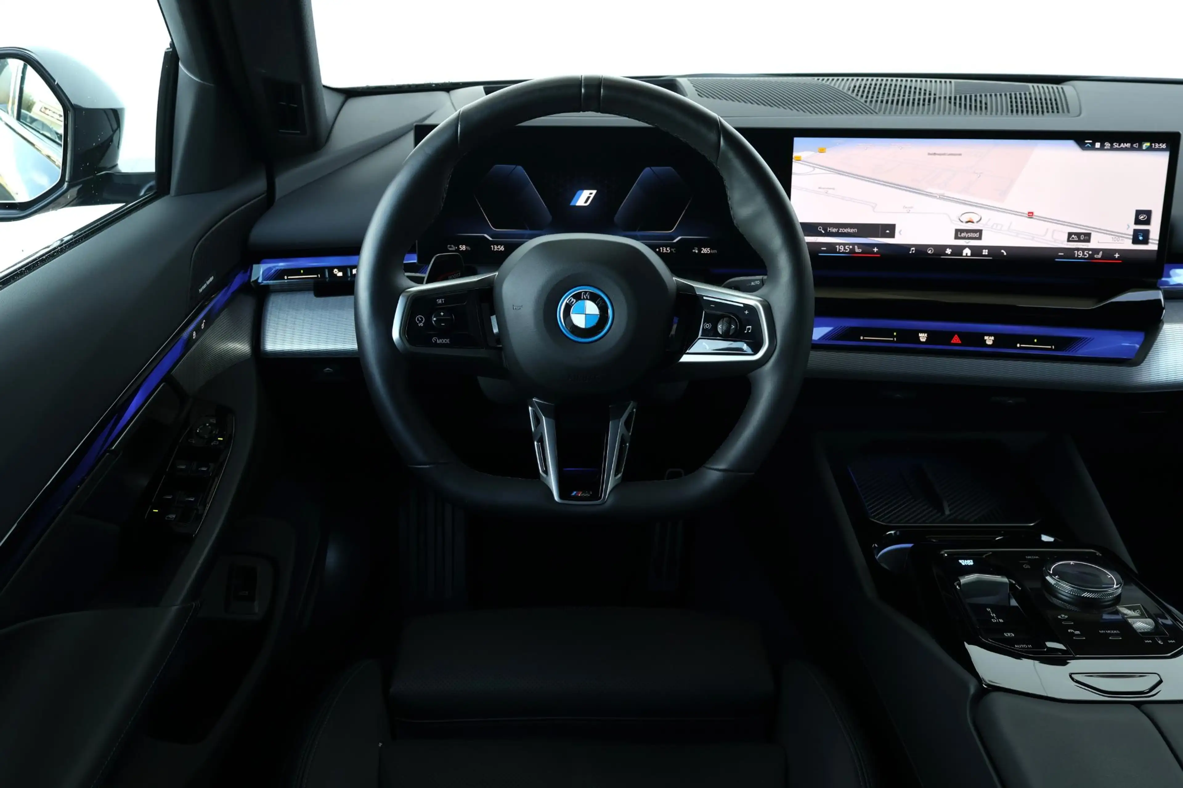 BMW i5 Touring eDrive40 M Sport Edition 84 kWh | M-Sport — photo 10