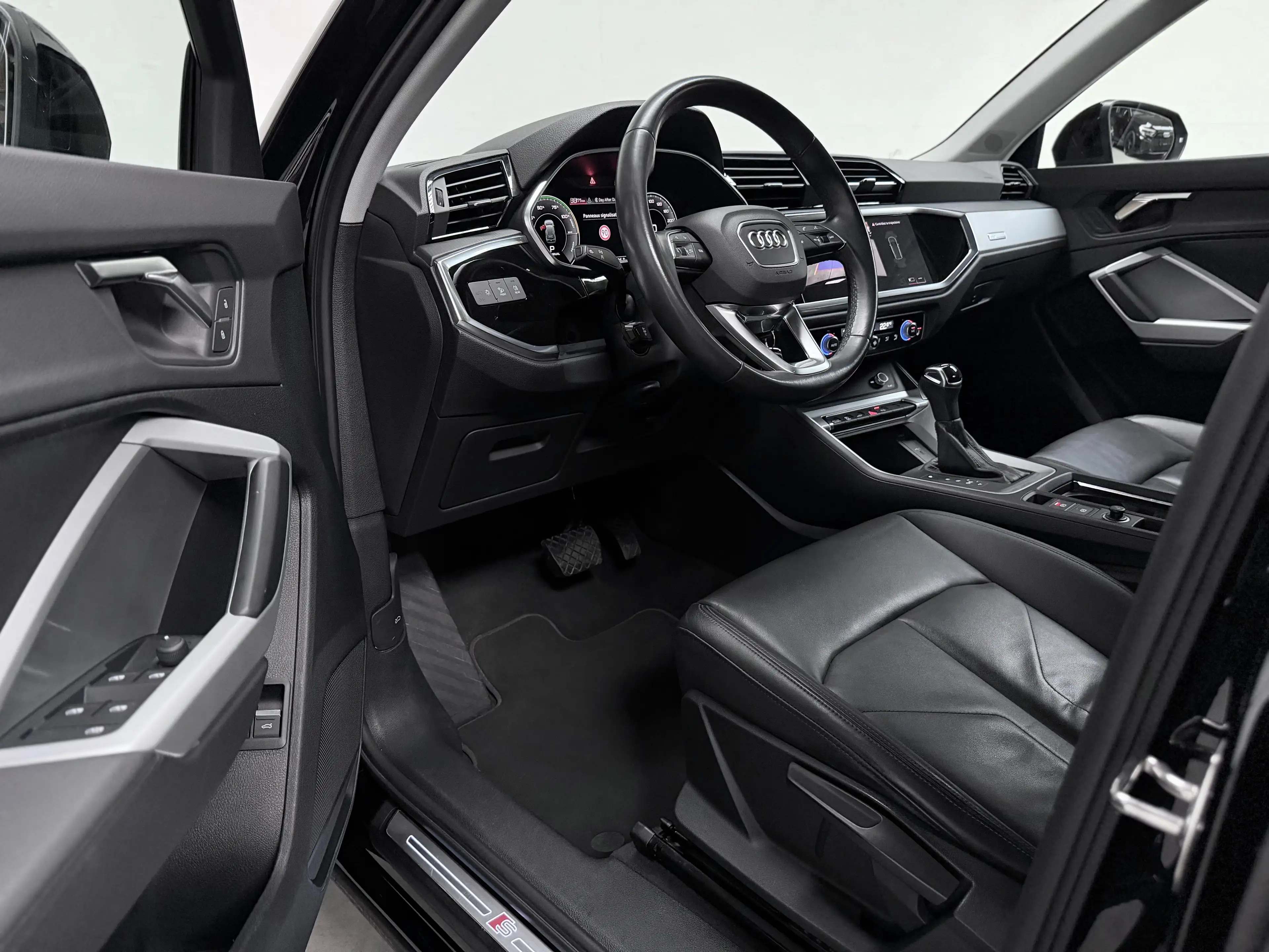 Audi Q3 Q3 45 TFSI  S line S tronic | MATRIX | CAMÉRA | CARPLAY — photo 13