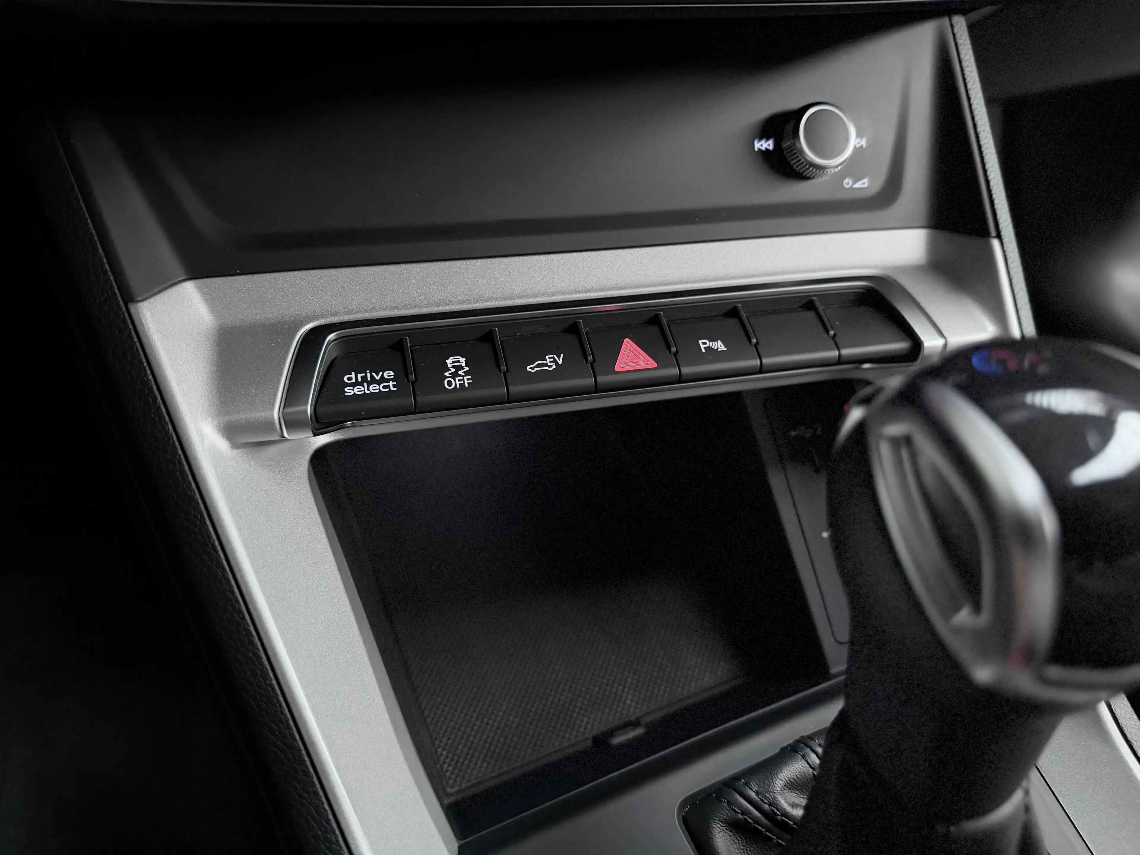 Audi Q3 Q3 45 TFSI  S line S tronic | MATRIX | CAMÉRA | CARPLAY — photo 14