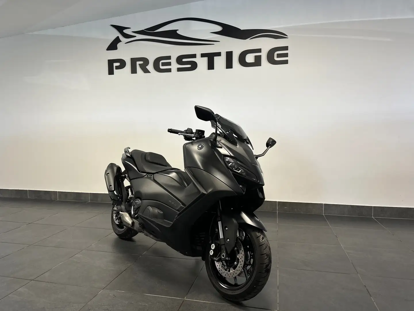Yamaha TMAX 560 T MAX 560 TOTALBLACK ZERO SINISTRI UNIRPO NUOVO!! Чорний - 1