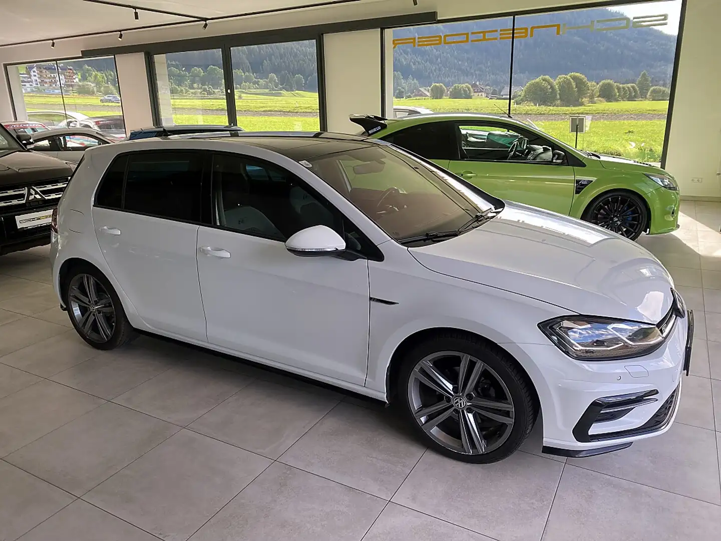Volkswagen Golf VII 4Motion 2.0 TDI BMT/Start-Stopp Highline* R... Weiß - 2