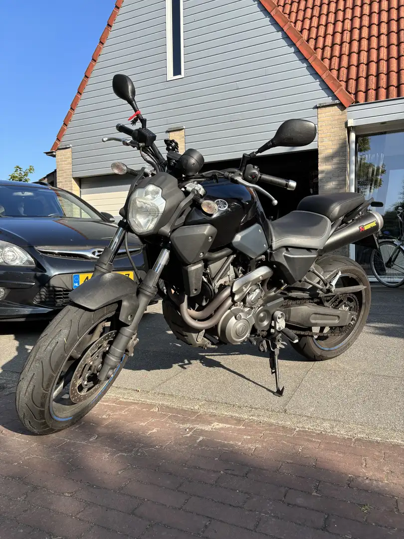 Yamaha MT-03 naked bike met akrapovic - 1