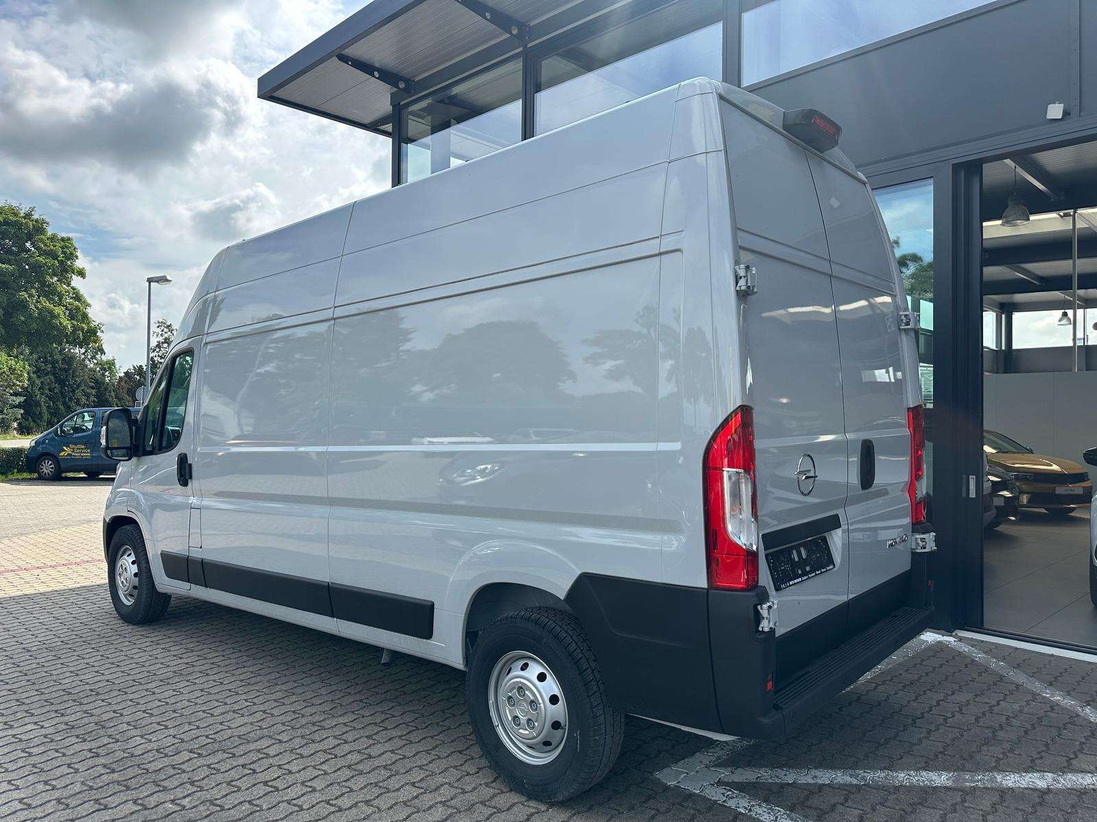 Opel Movano