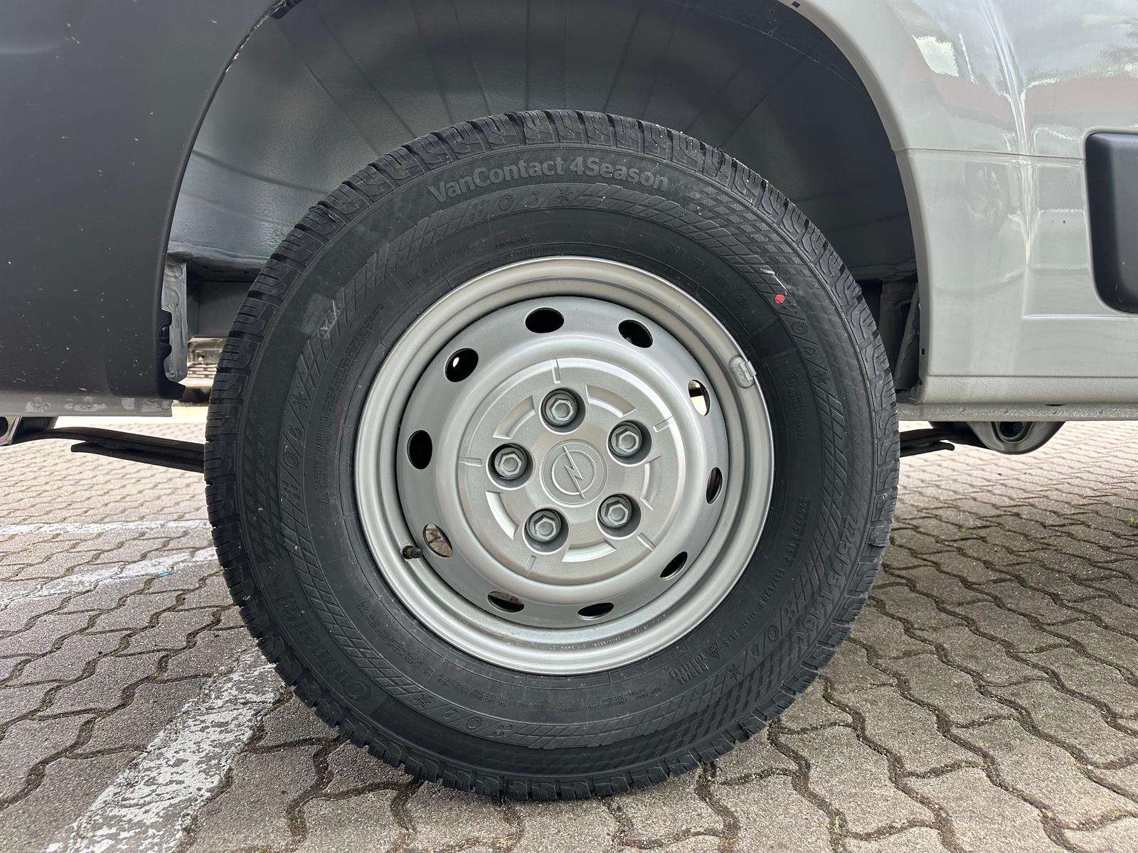 Opel Movano
