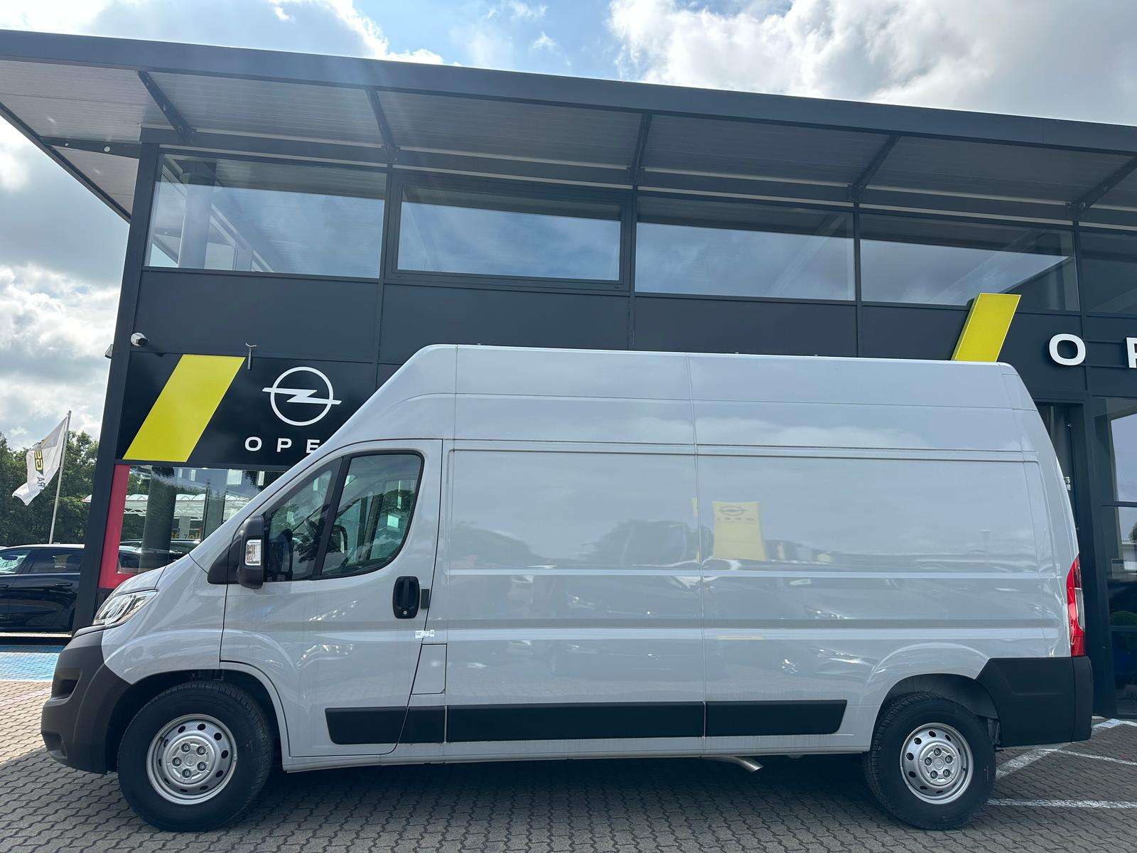 Opel Movano