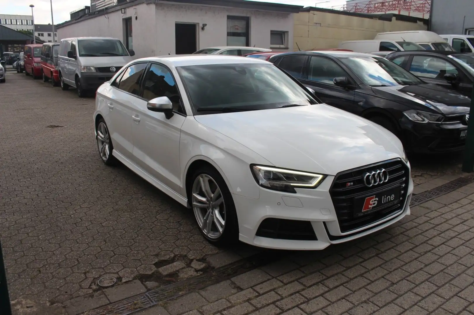 Audi S3 Lim. 2.0 quattro/2.Hand/Massage/LED/Sound Sys Weiß - 2
