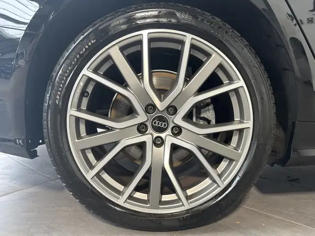 Audi A6 view 3