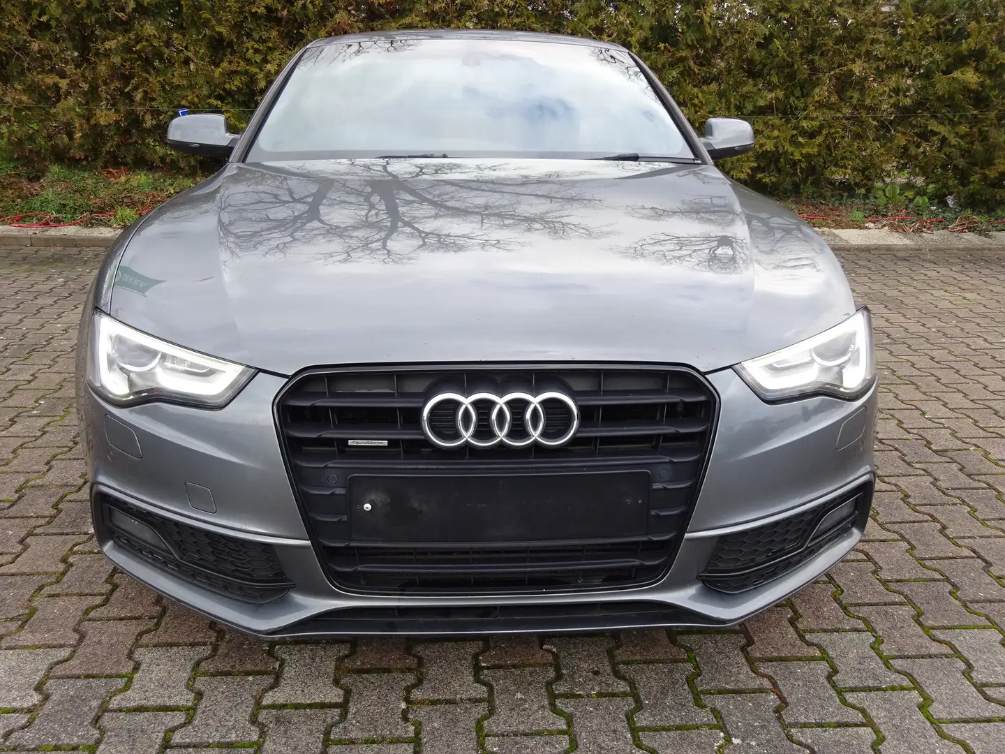 Audi A5 2.0 TDI quattro Leder Xenon "Rechslenker" Grau - 2