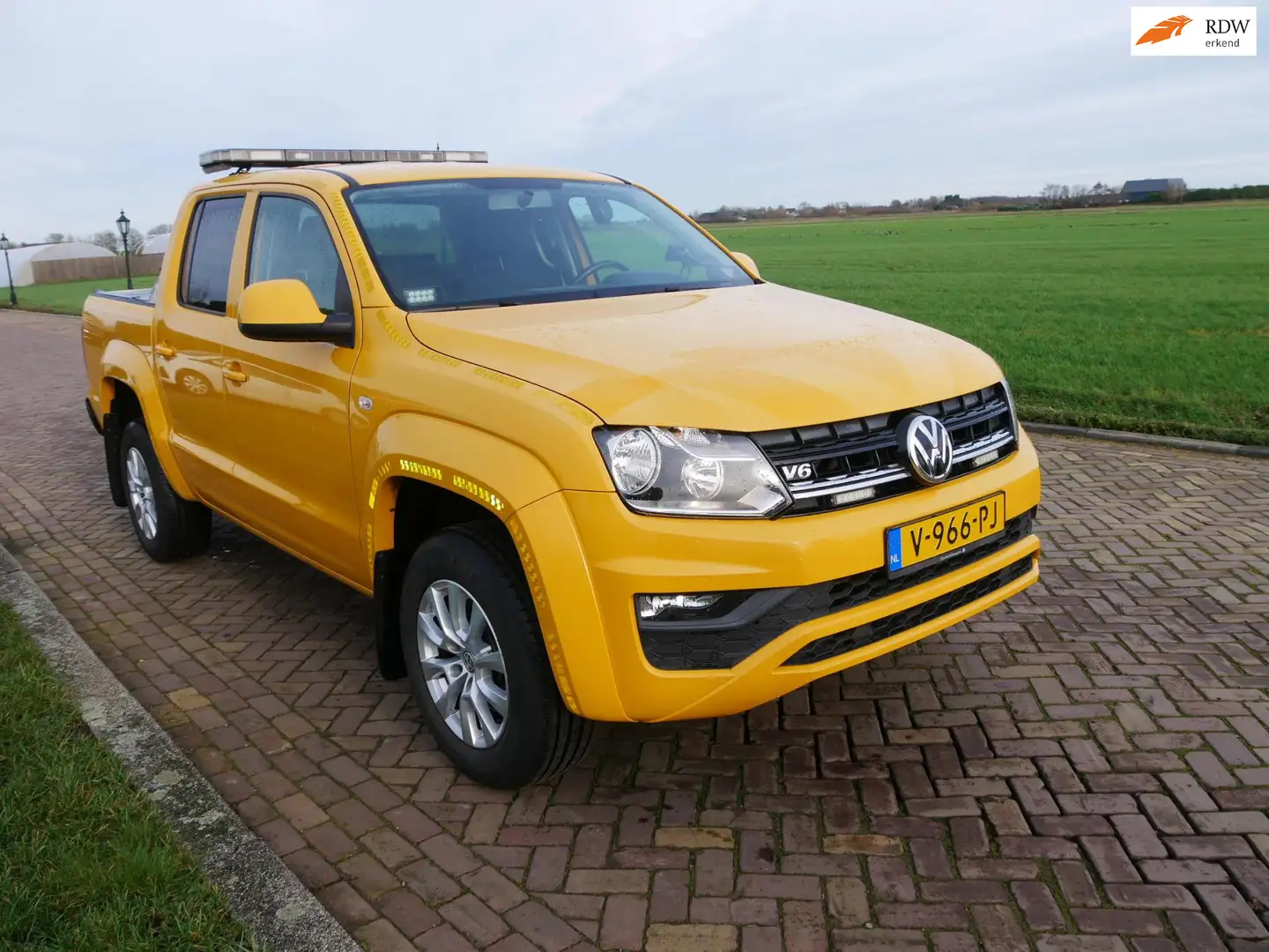 Volkswagen Amarok 3.0 TDI 4Motion DSG Plus Cab Comfortline AC NAVI * Jaune - 1